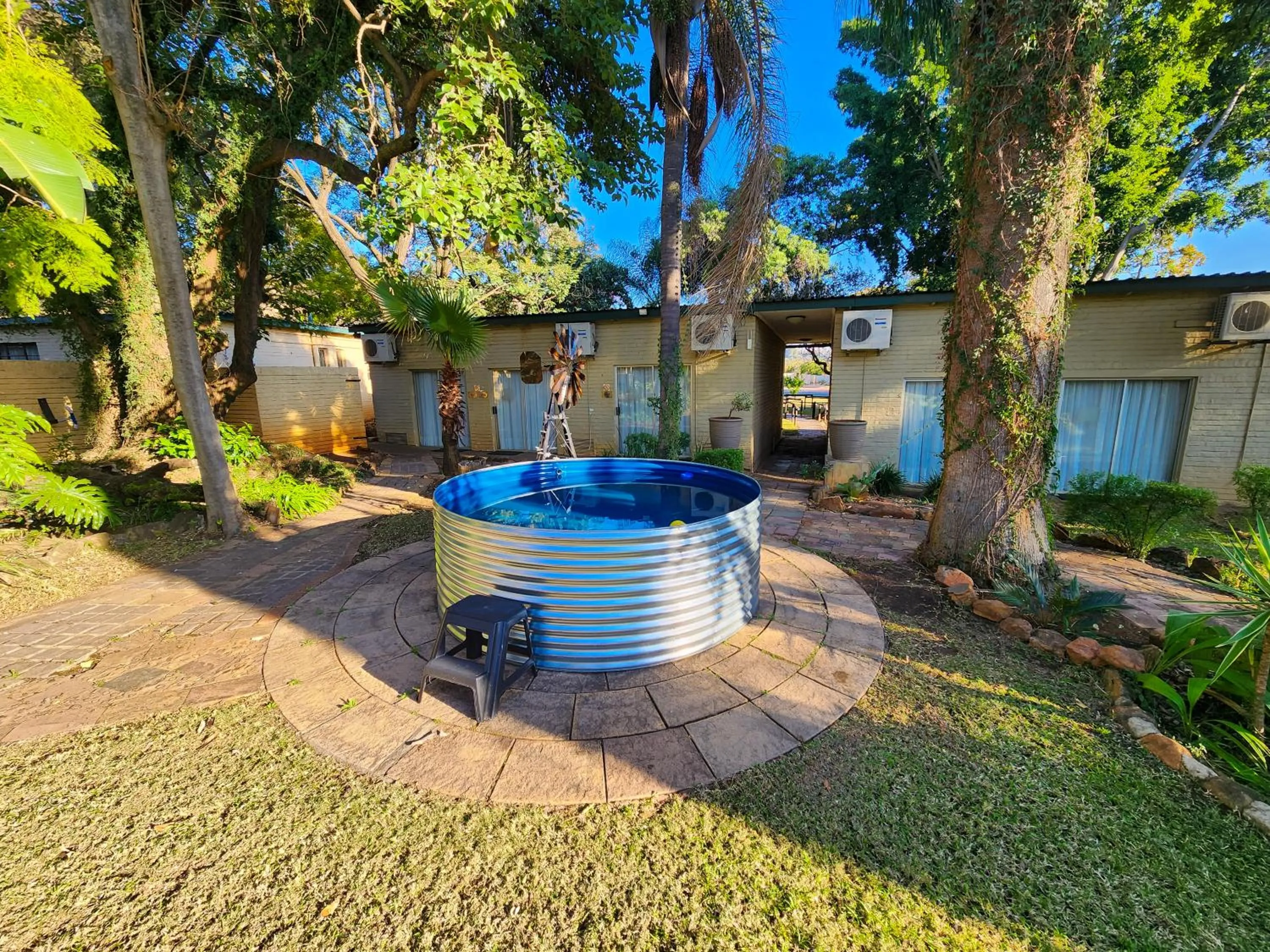 Safari Hotel & Convention Centre