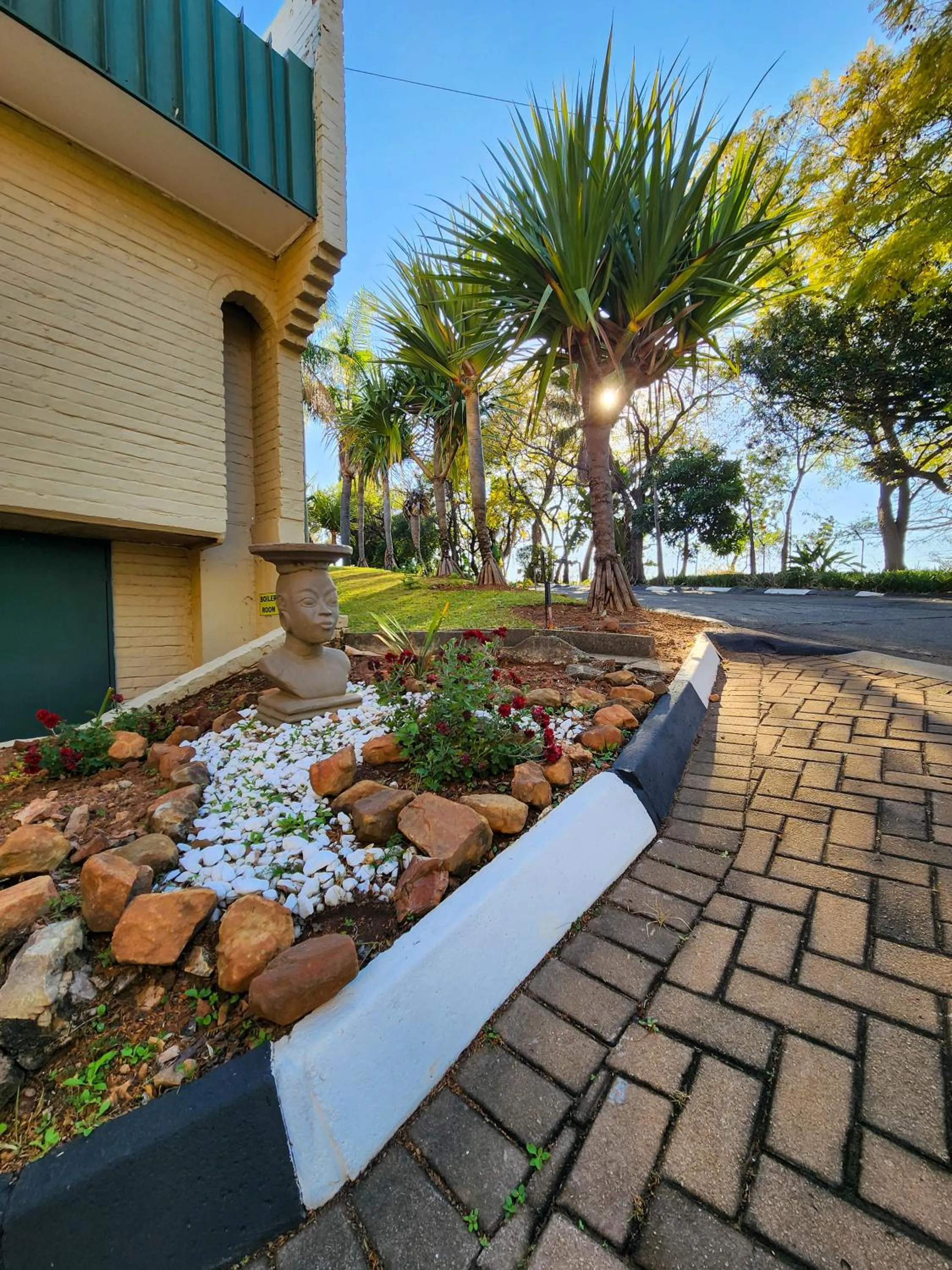 Safari Hotel & Convention Centre