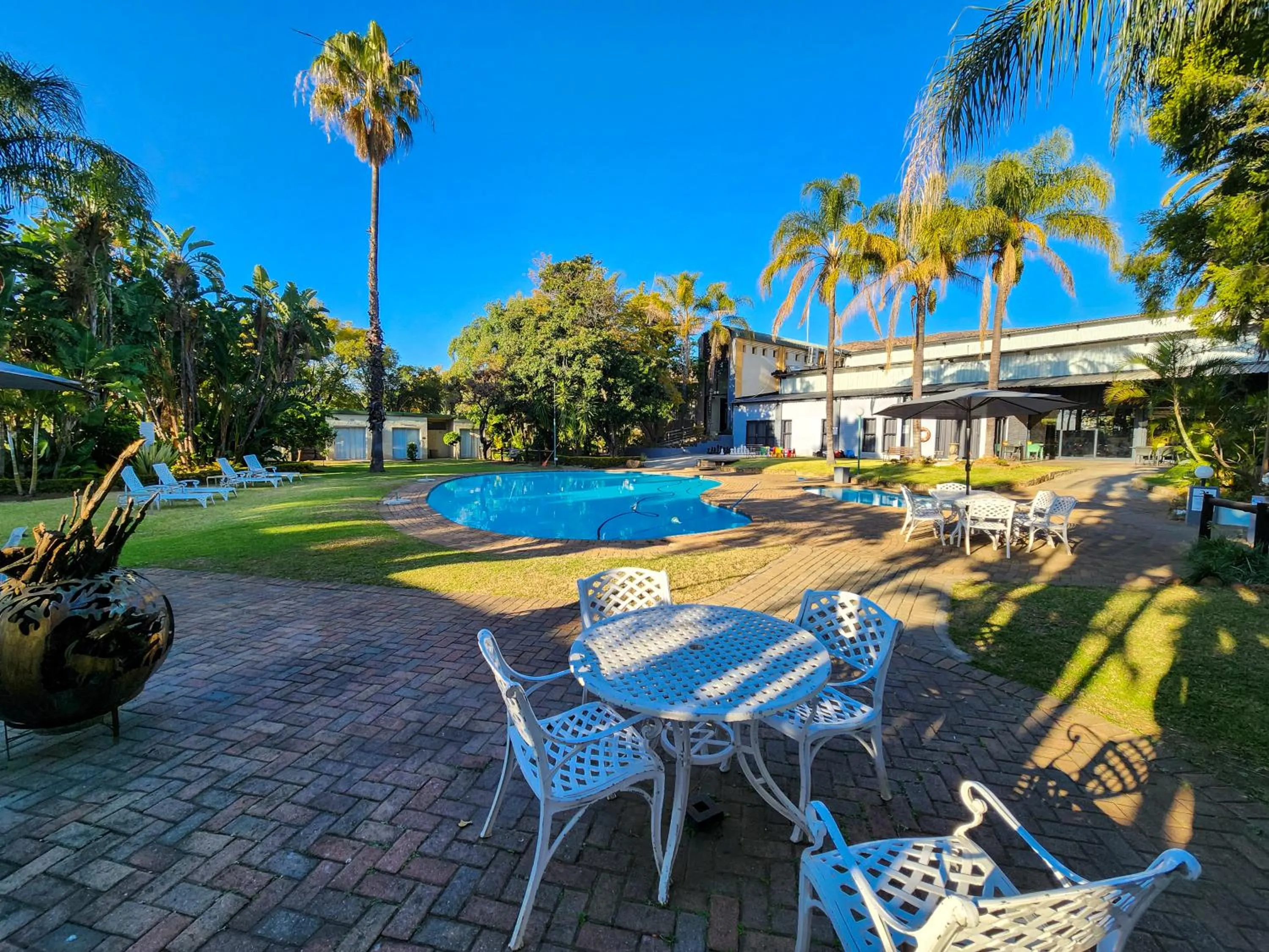 Safari Hotel & Convention Centre