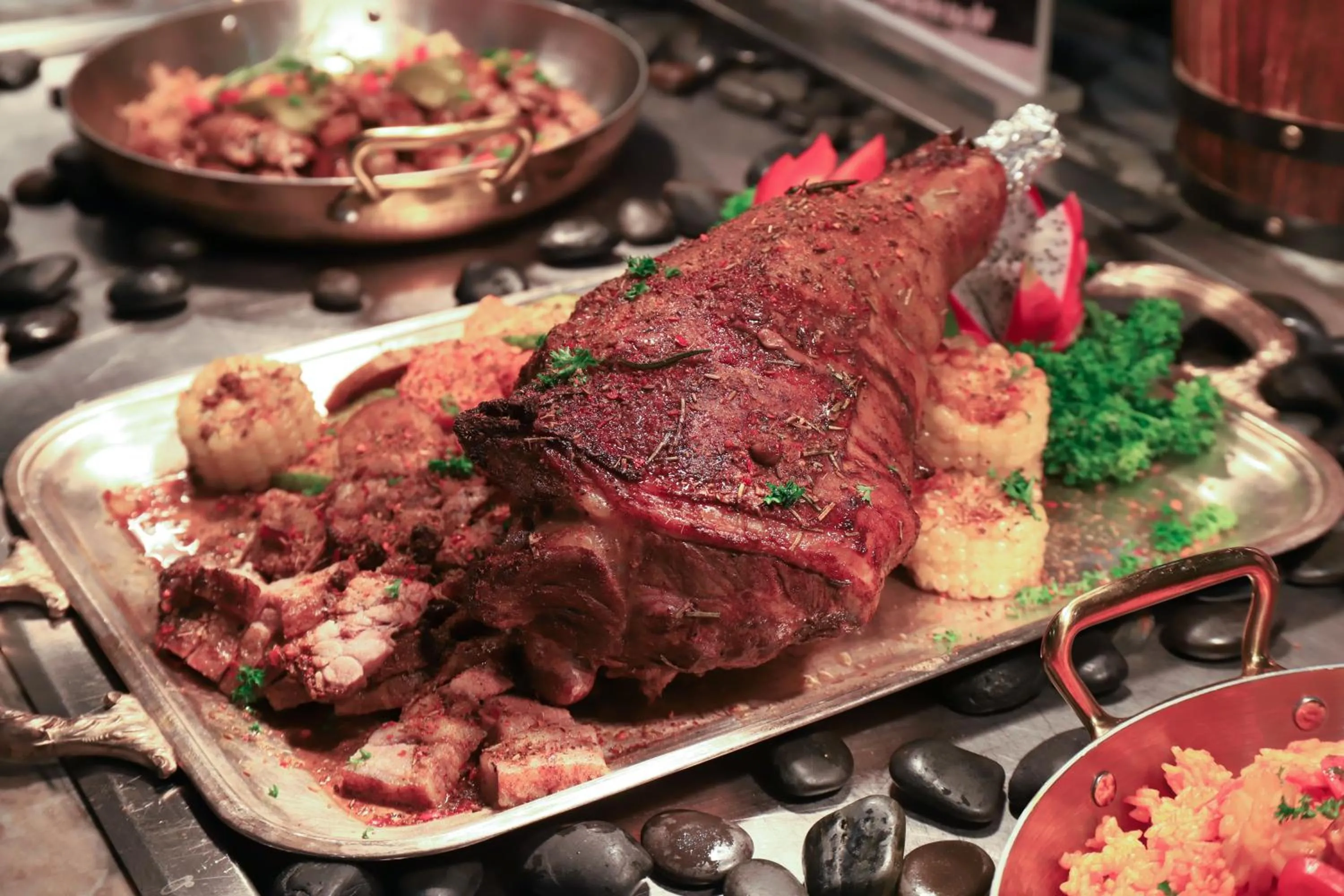 Restaurant/places to eat in Crowne Plaza Zhengzhou by IHG