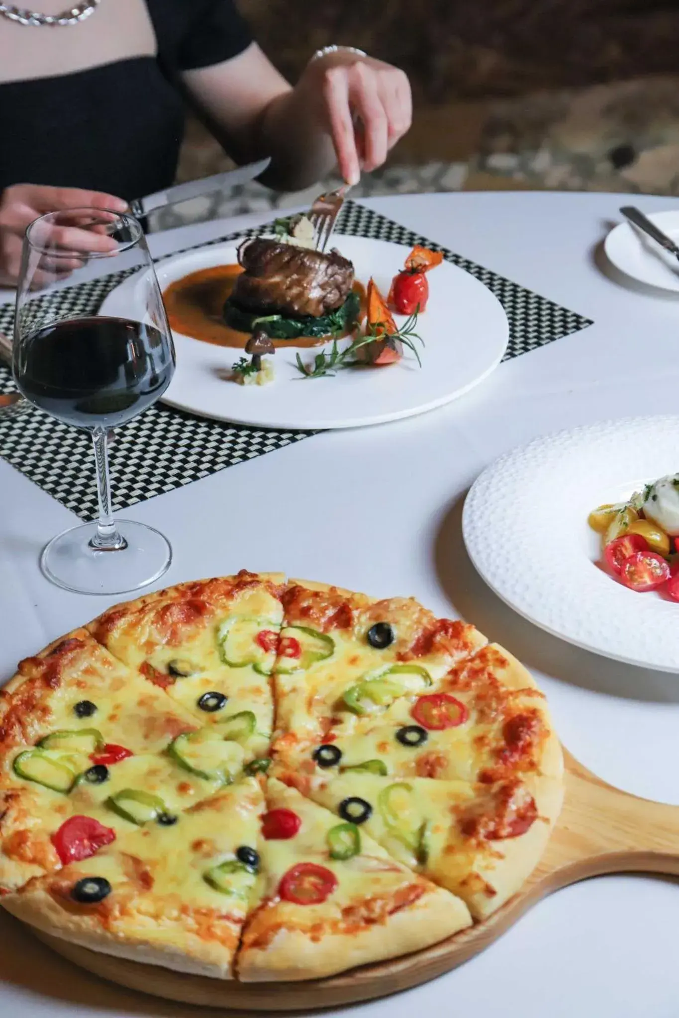 Restaurant/places to eat in Crowne Plaza Zhengzhou by IHG Restaurant/places to eat in Crowne Plaza Zhengzhou by IHG