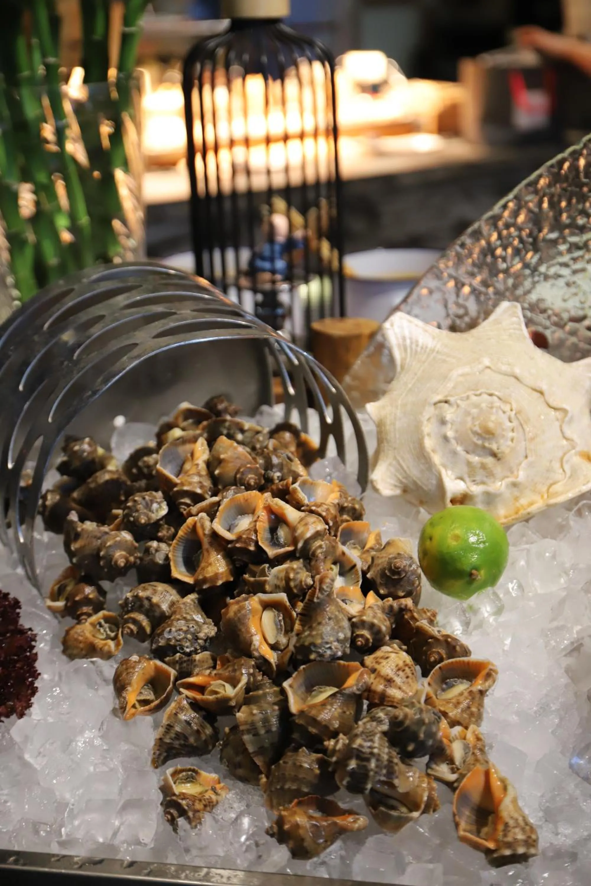 Restaurant/places to eat in Crowne Plaza Zhengzhou by IHG