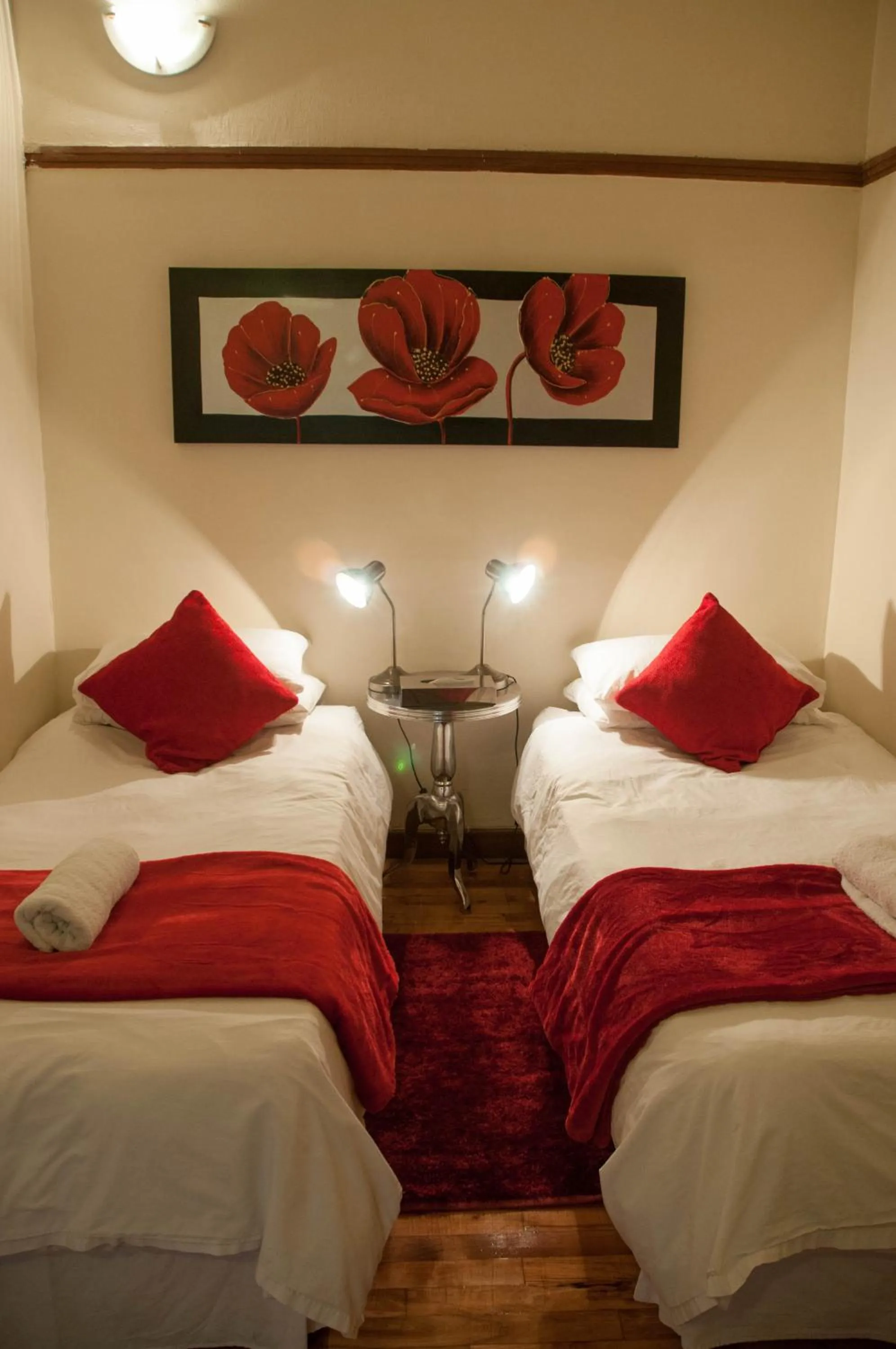 Bed in A Sunflower Stop Backpackers