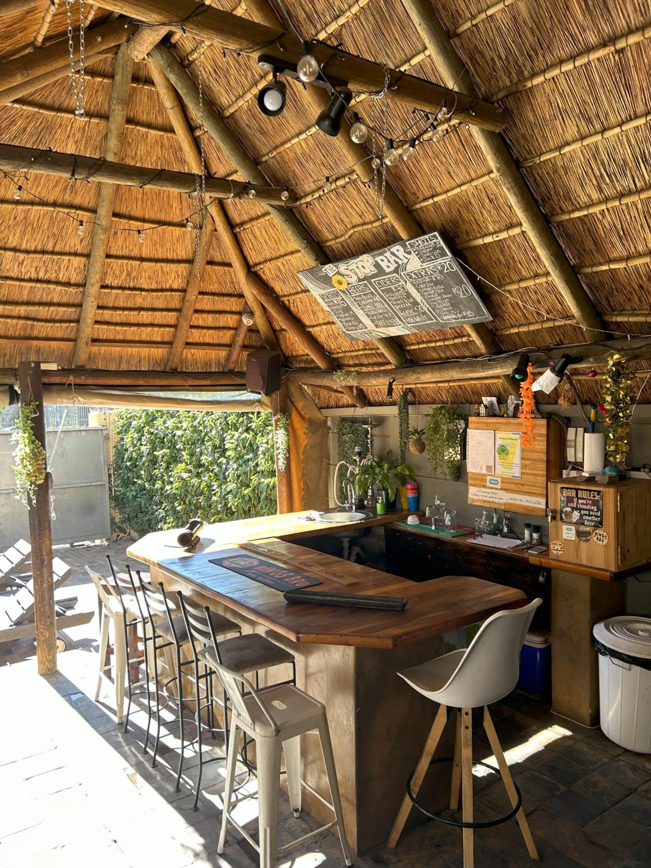 Lounge or bar in A Sunflower Stop Backpackers