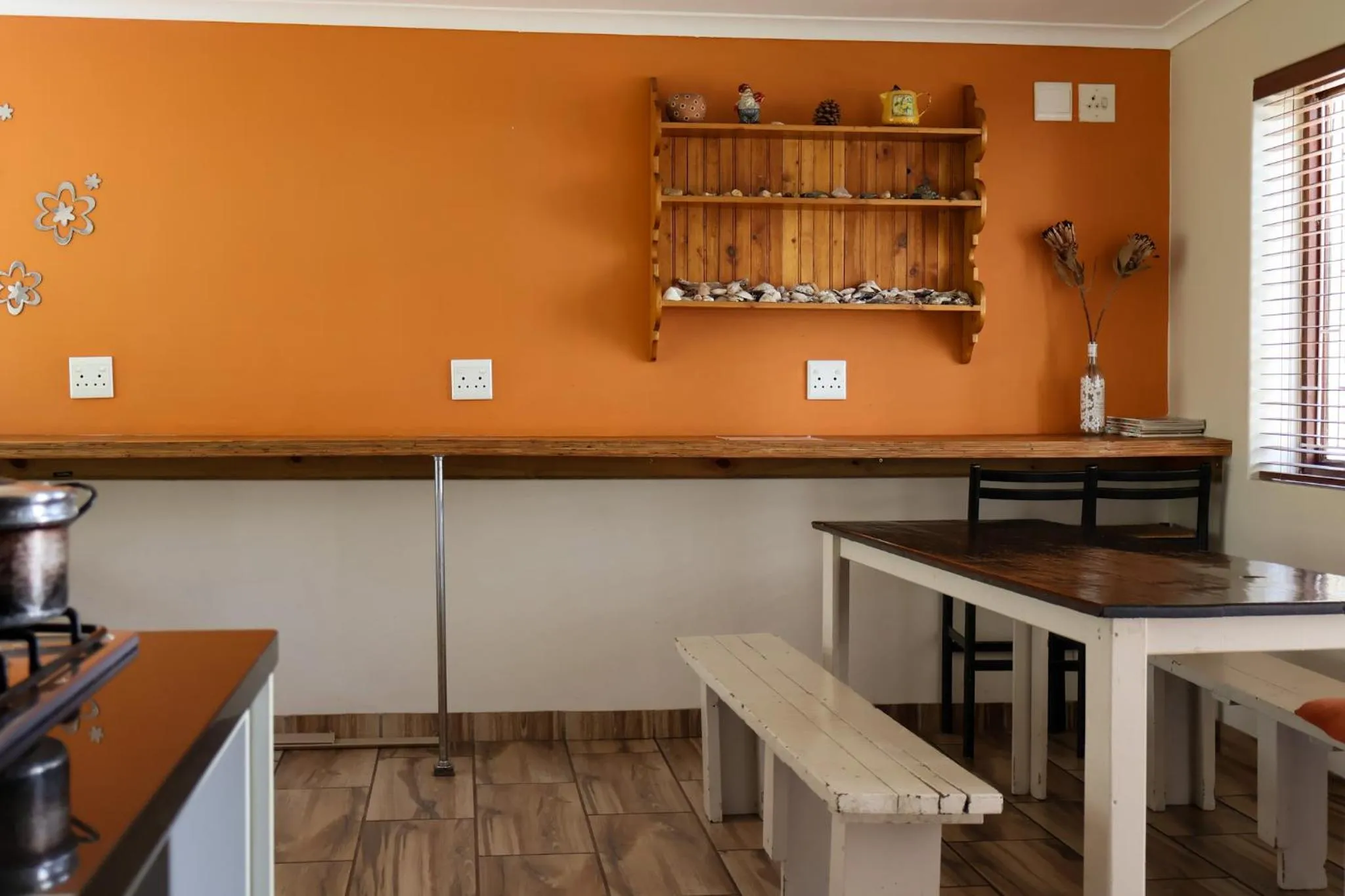 Property building in A Sunflower Stop Backpackers