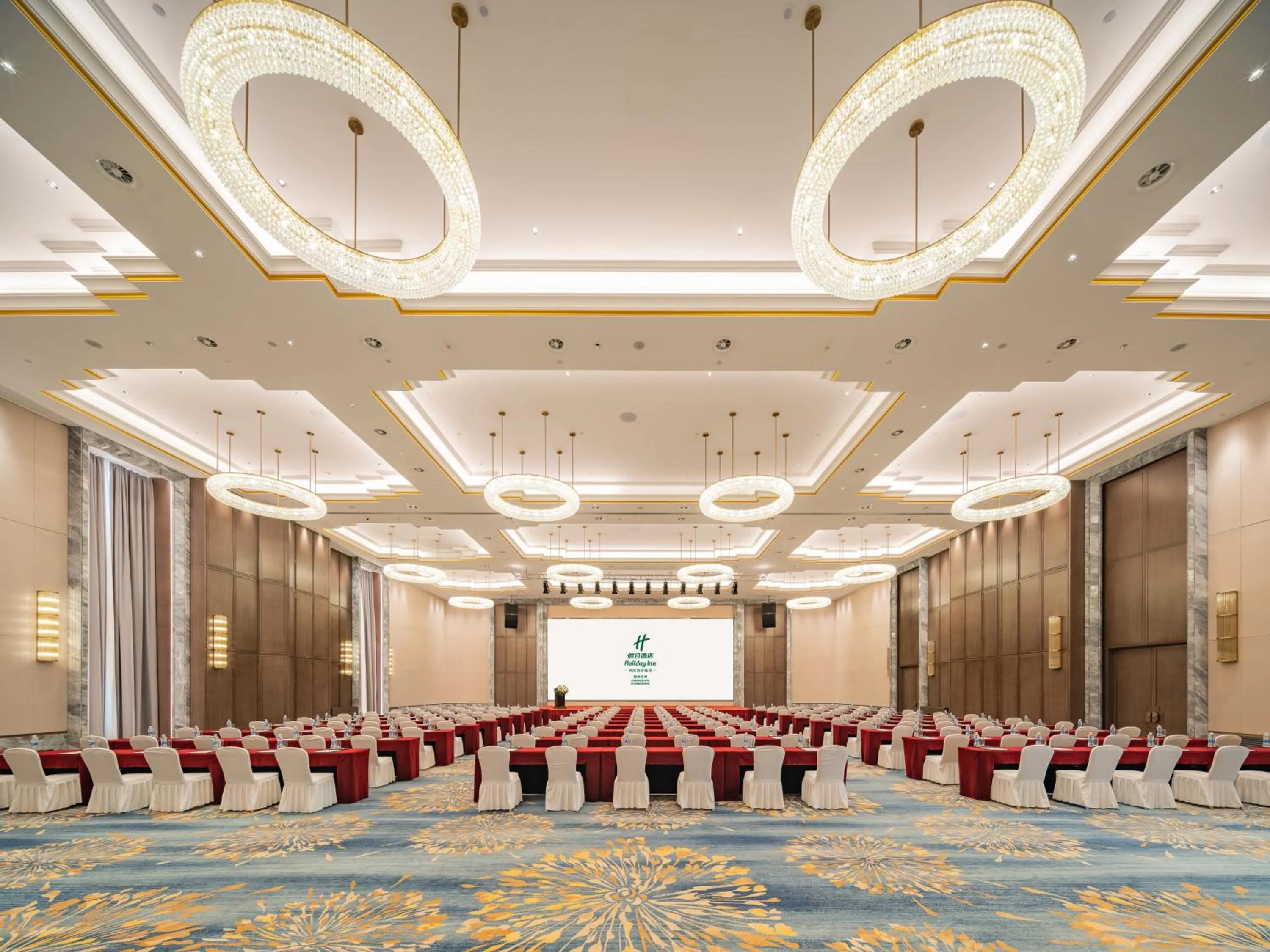 Meeting/conference room in Holiday Inn Zhengzhou Zhongzhou by IHG