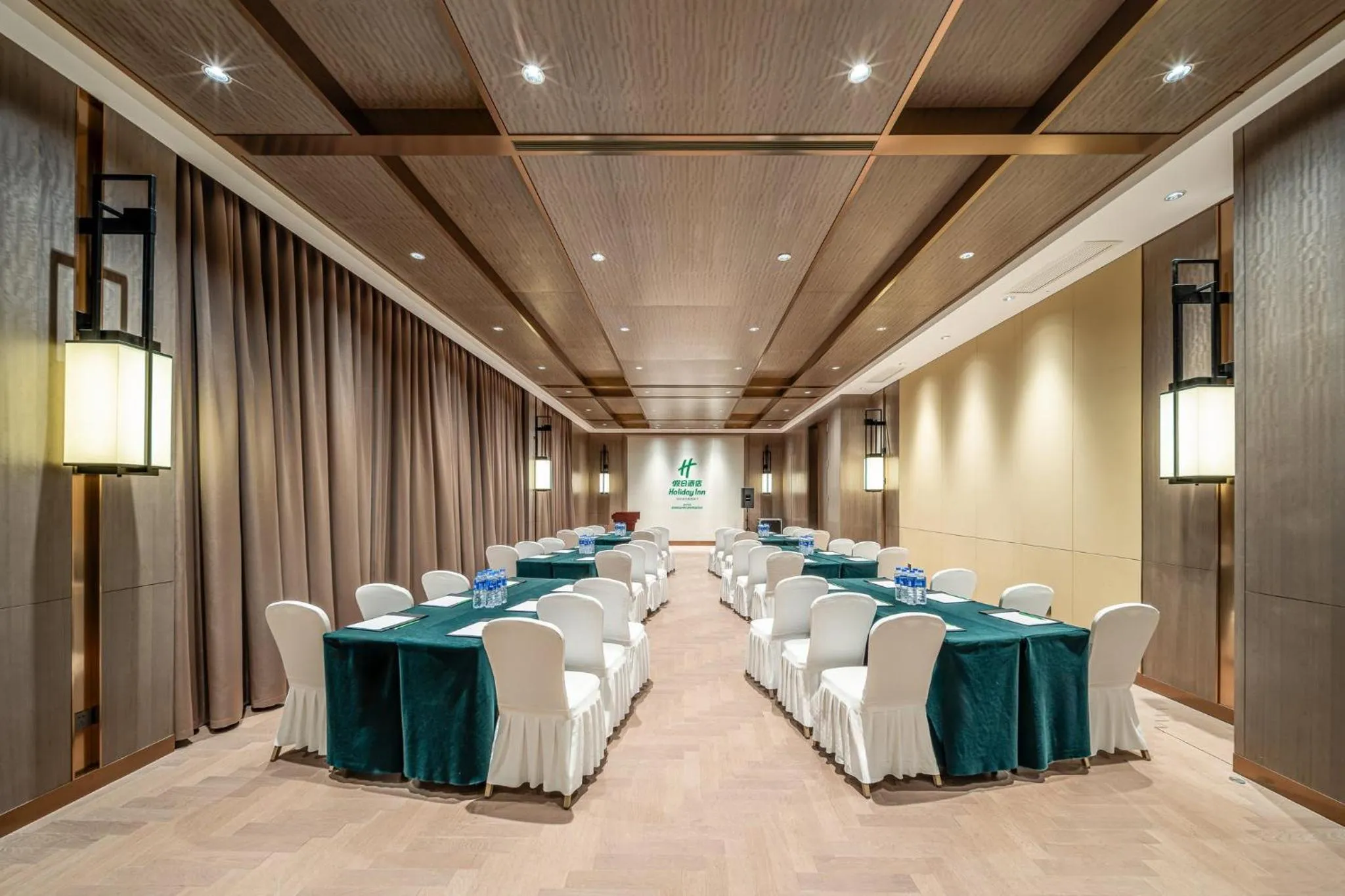 Meeting/conference room in Holiday Inn Zhengzhou Zhongzhou by IHG