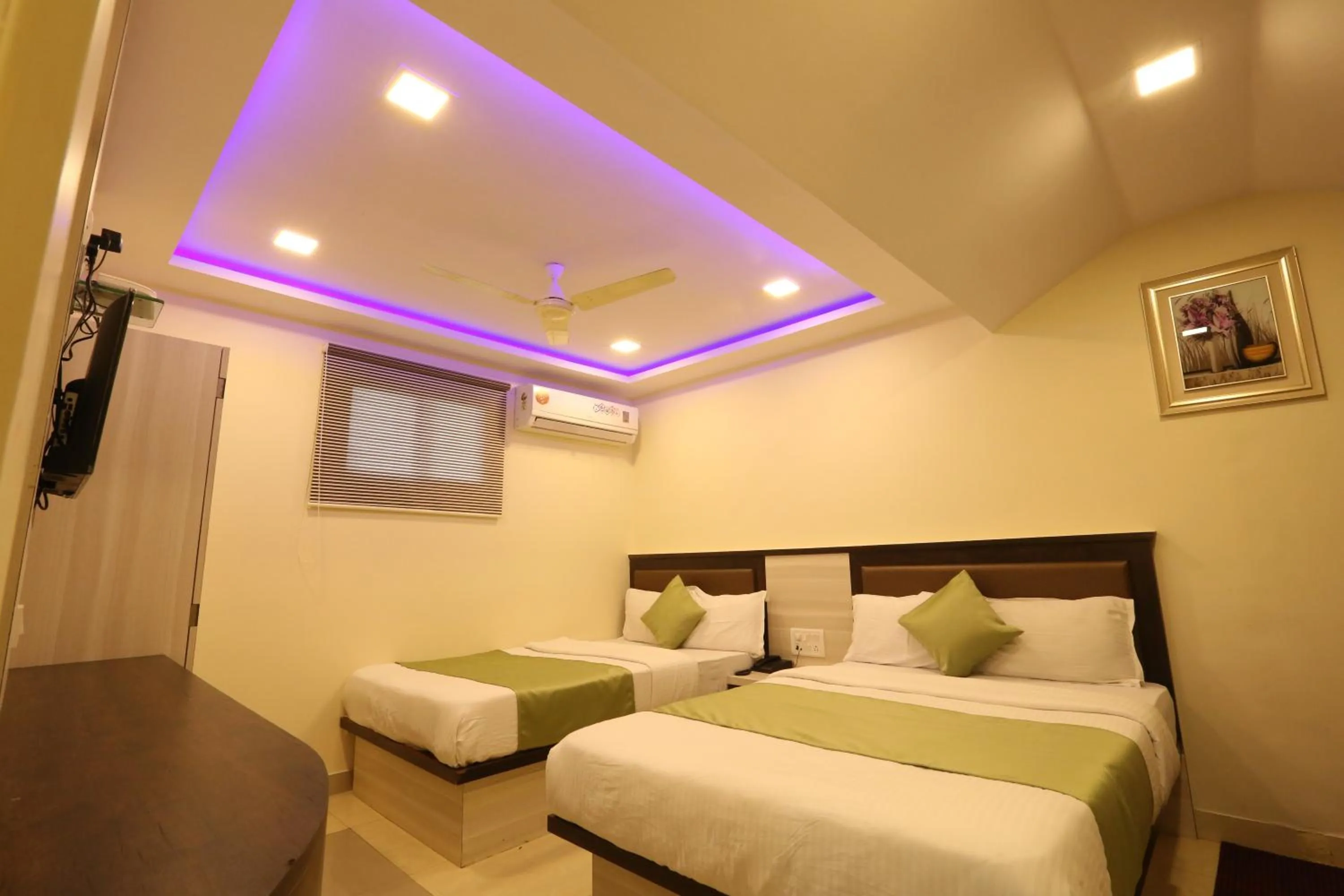 Bed in Hotel Happyland