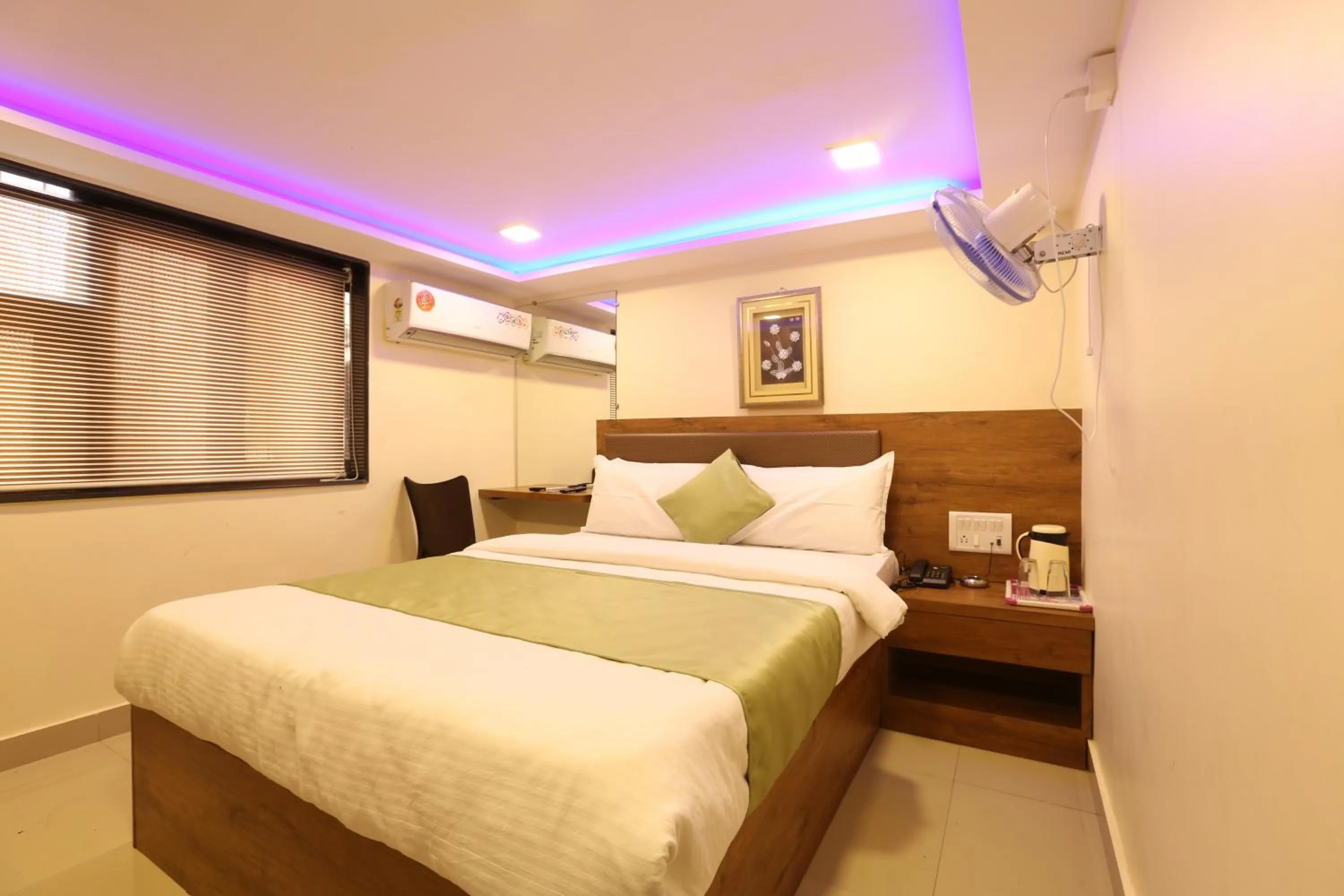 Bed in Hotel Happyland