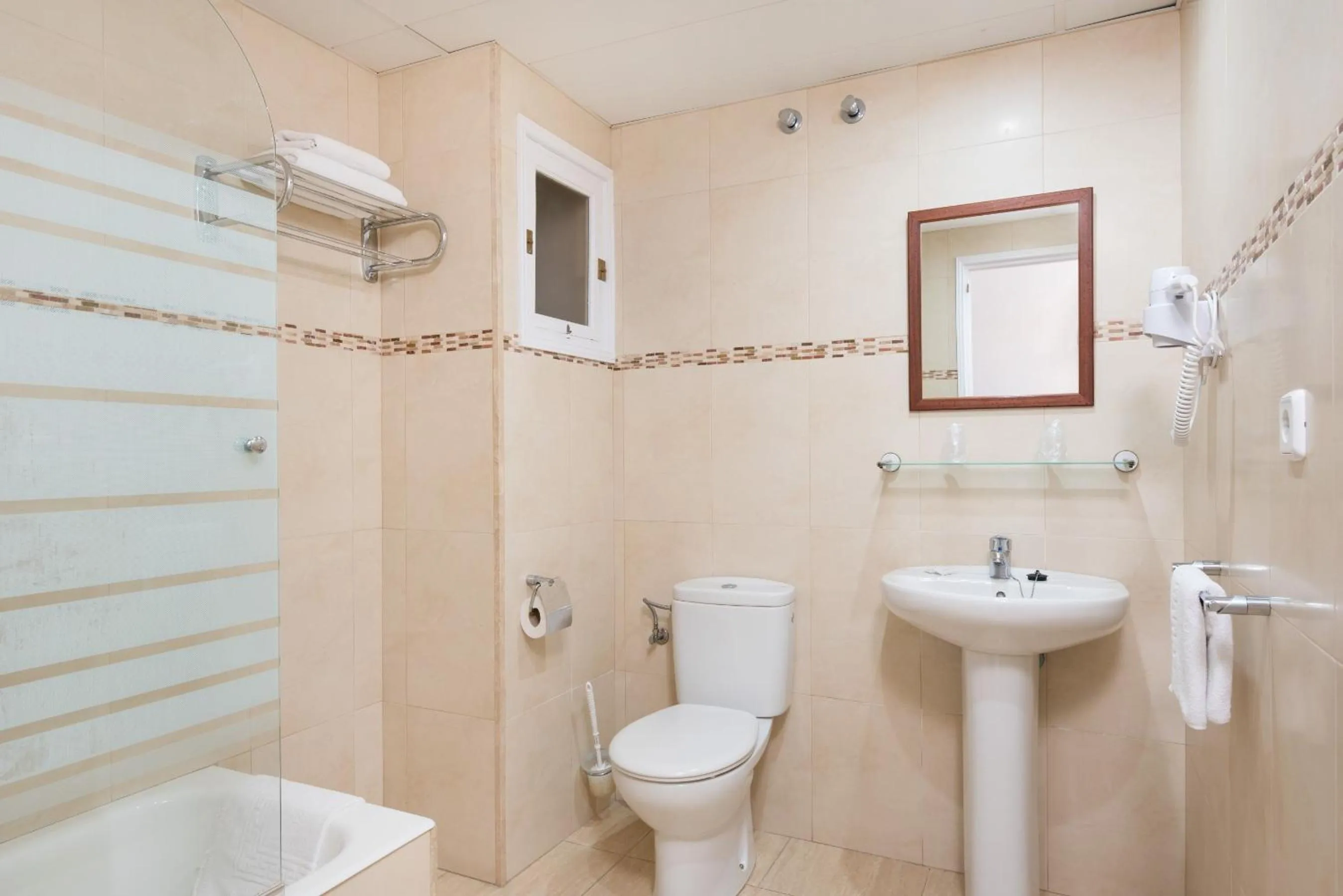 Bathroom in Hostal Jume - Urban Rooms