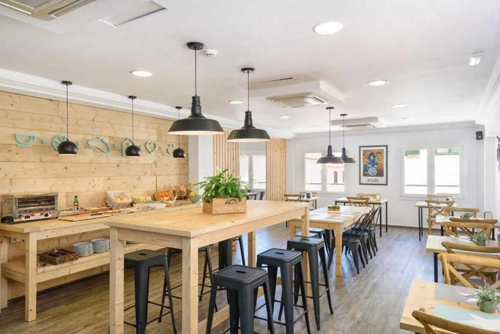 Breakfast in Hostal Jume - Urban Rooms