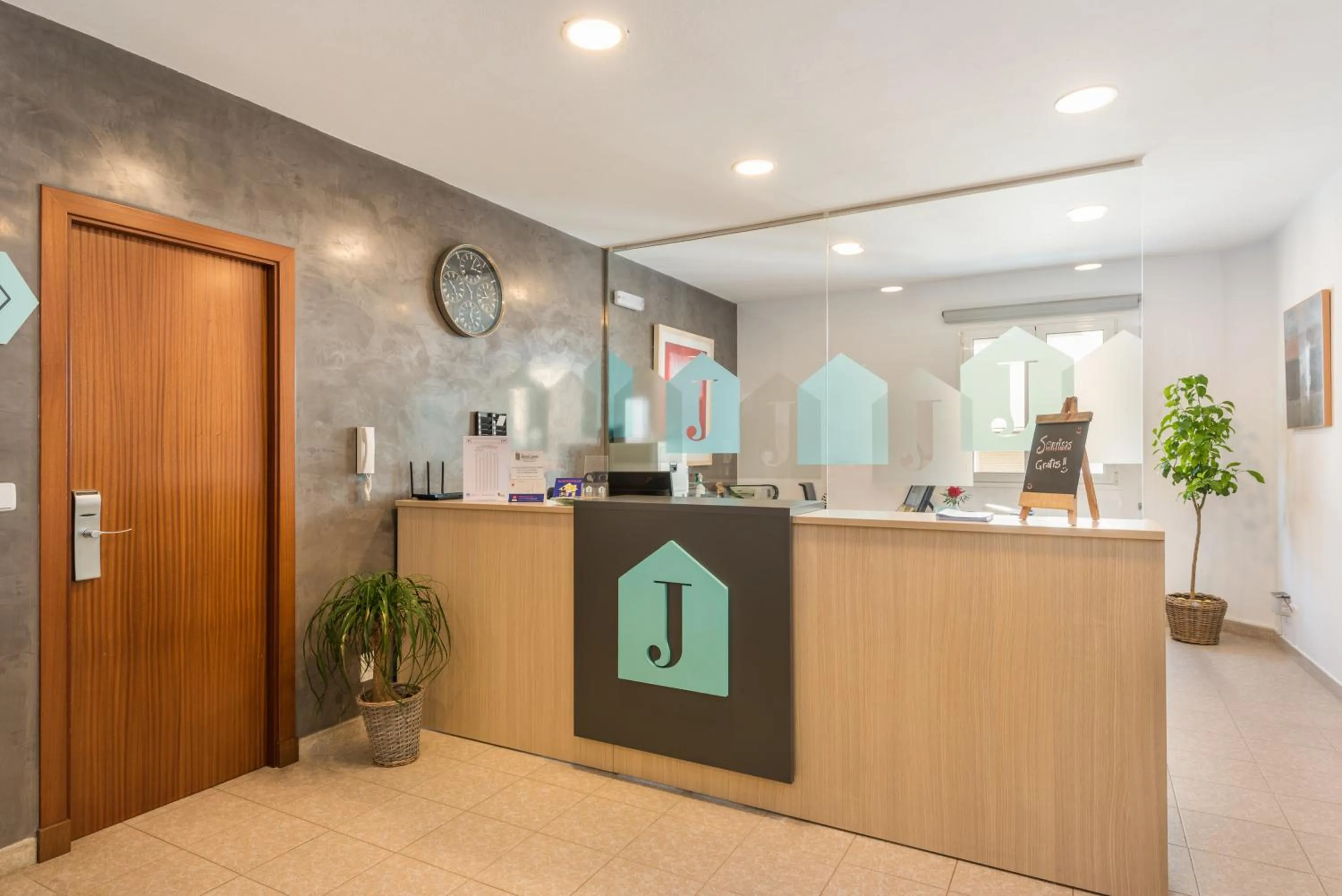 Lobby or reception in Hostal Jume - Urban Rooms