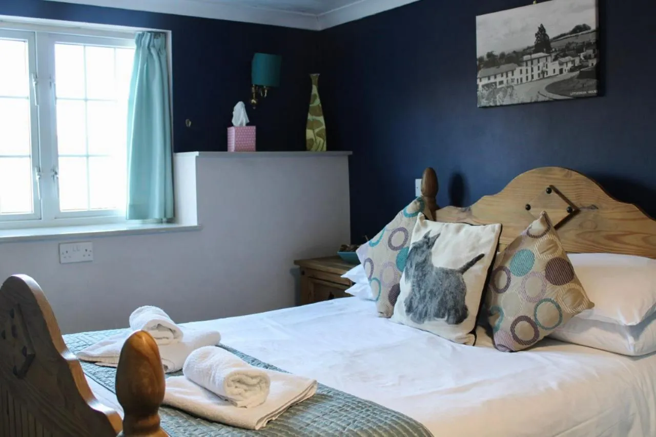 Bed in Littledean House Hotel