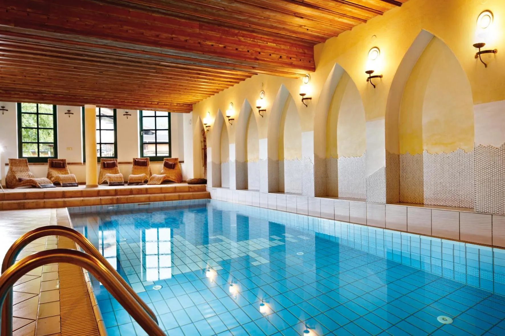 Swimming pool in Hotel Unterbrunn Apartments & Gästehaus