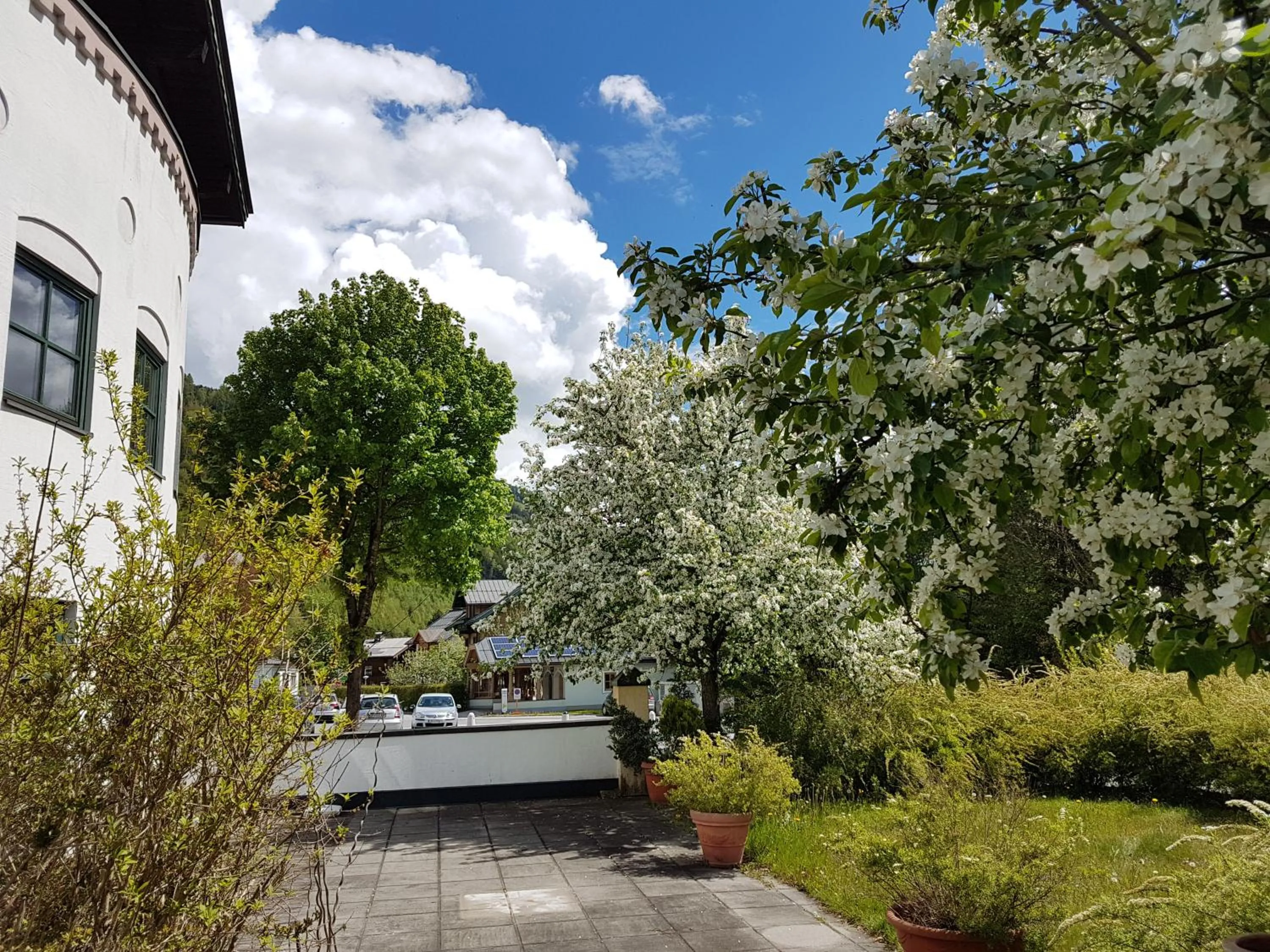 Garden in Hotel Unterbrunn Apartments & Gästehaus