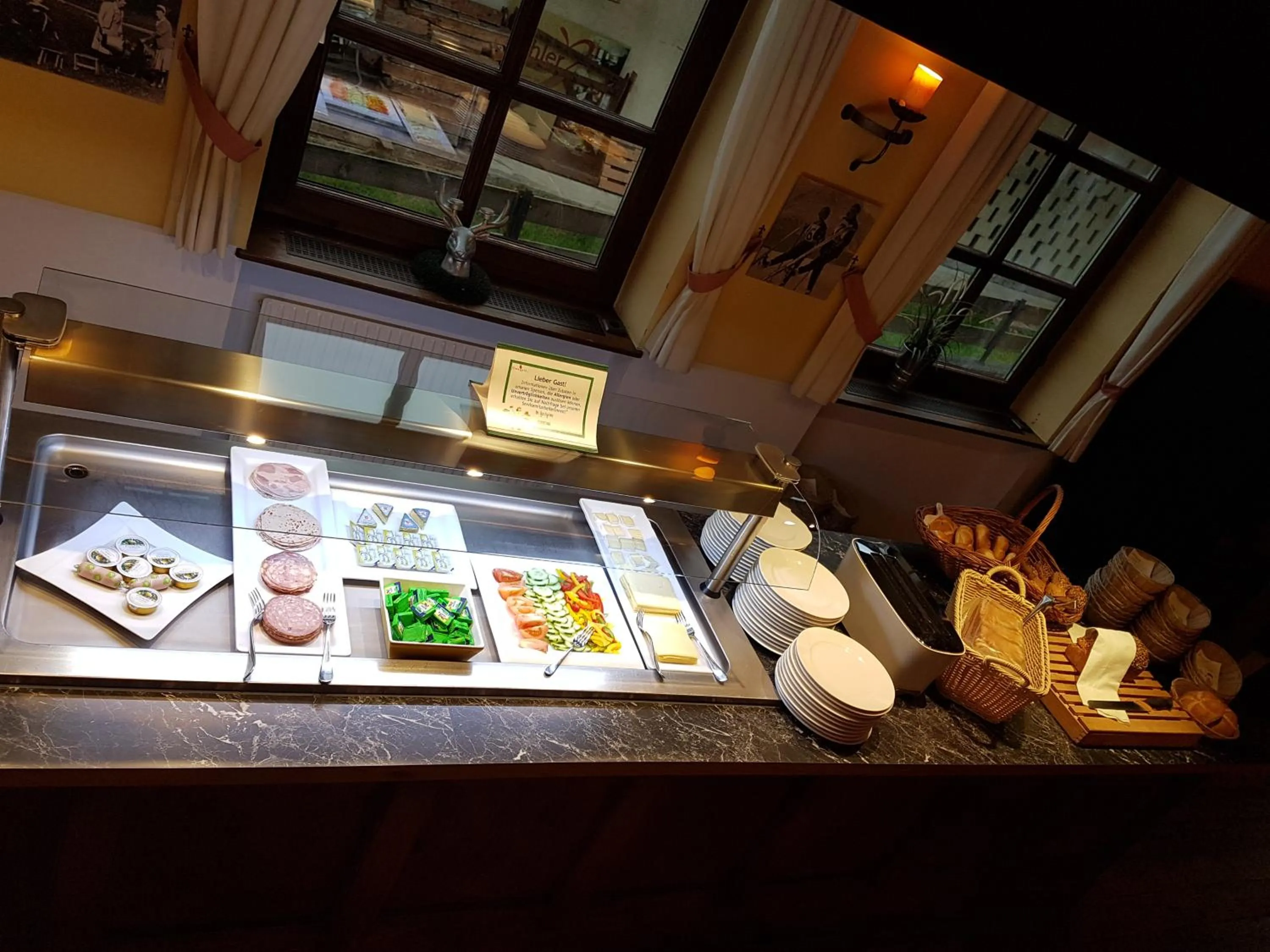 Buffet breakfast in Hotel Unterbrunn Apartments & Gästehaus