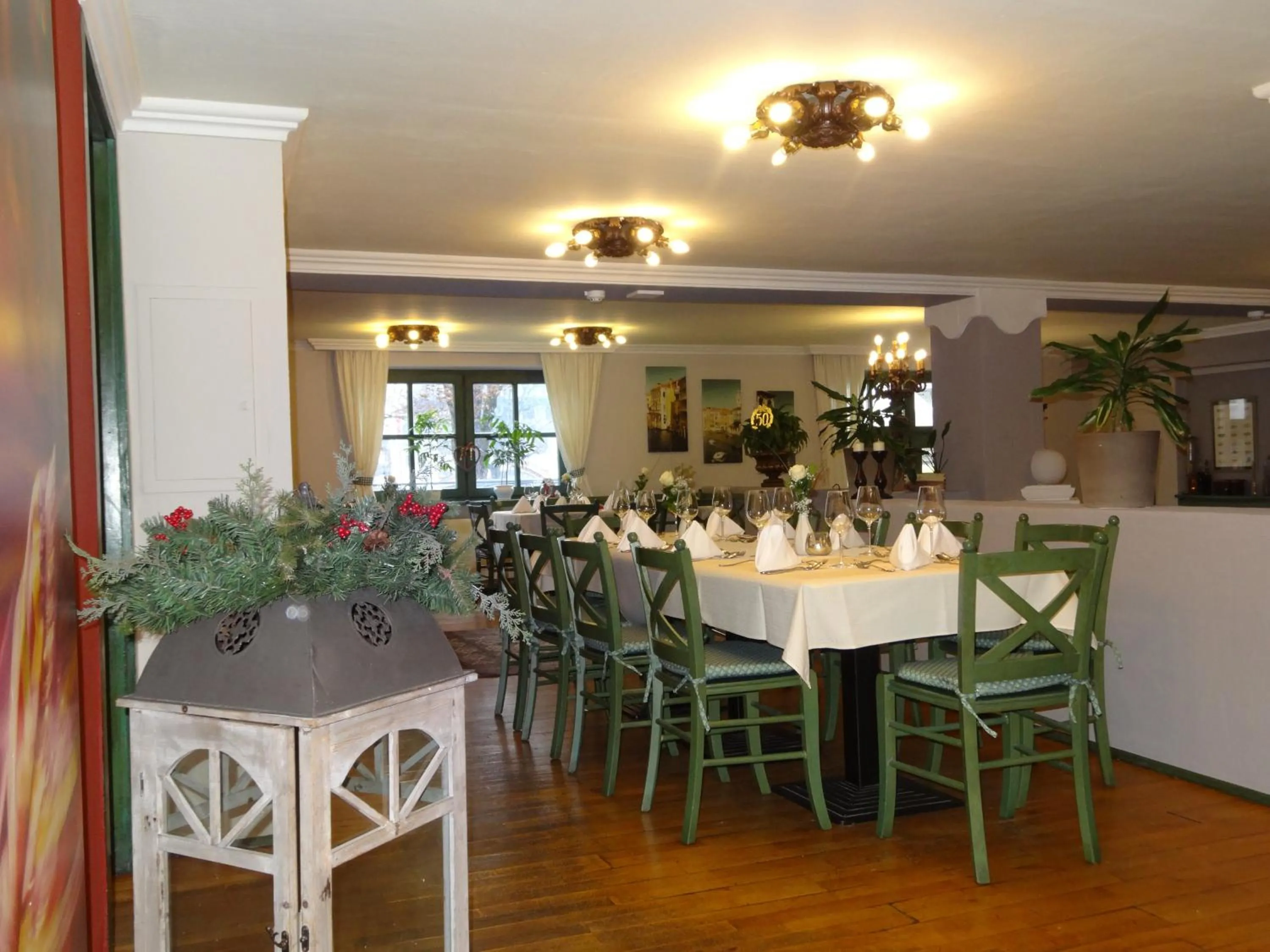 Restaurant/places to eat in Hotel Unterbrunn Apartments & Gästehaus