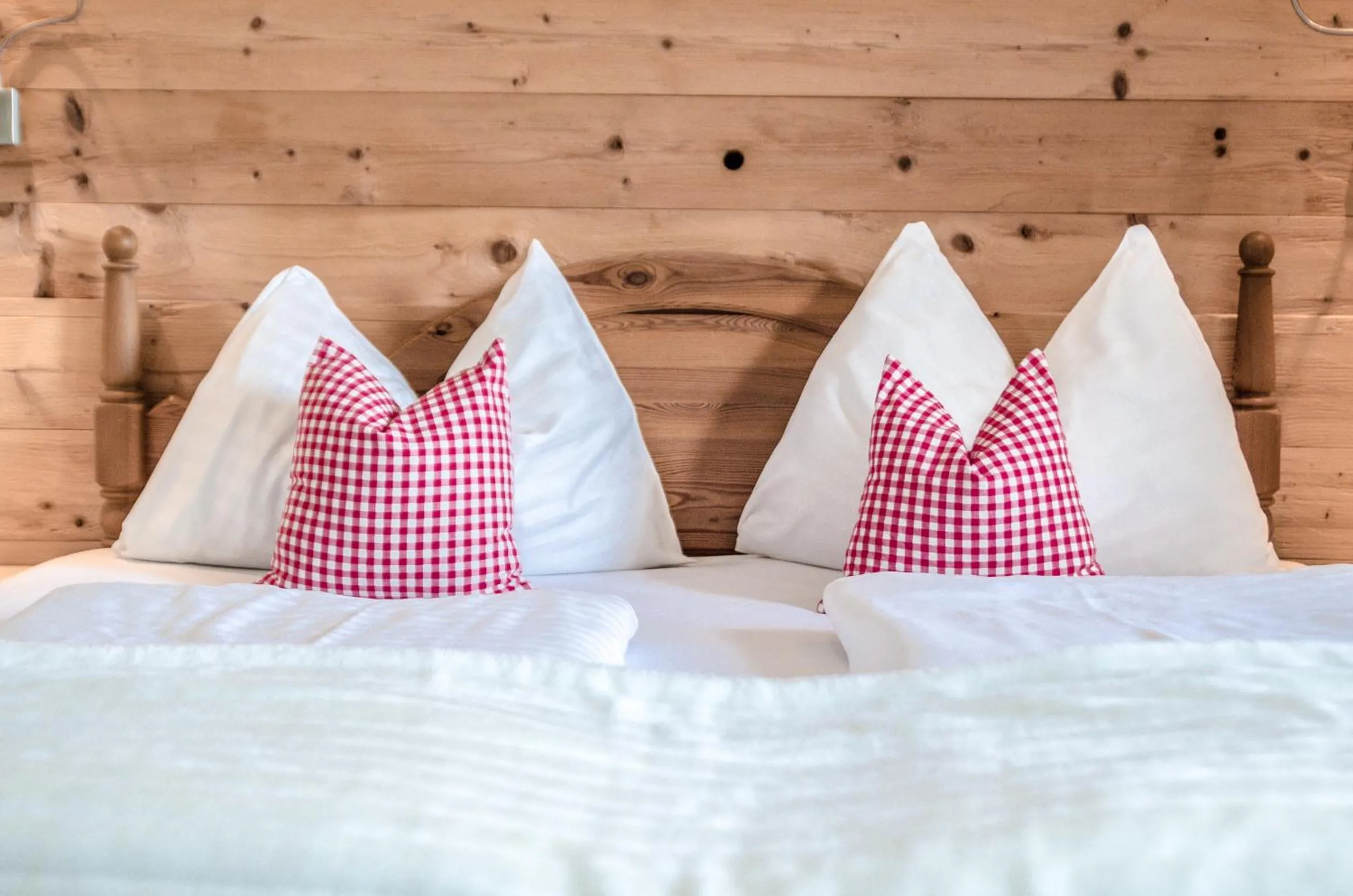 Bed in Hotel Unterbrunn Apartments & Gästehaus