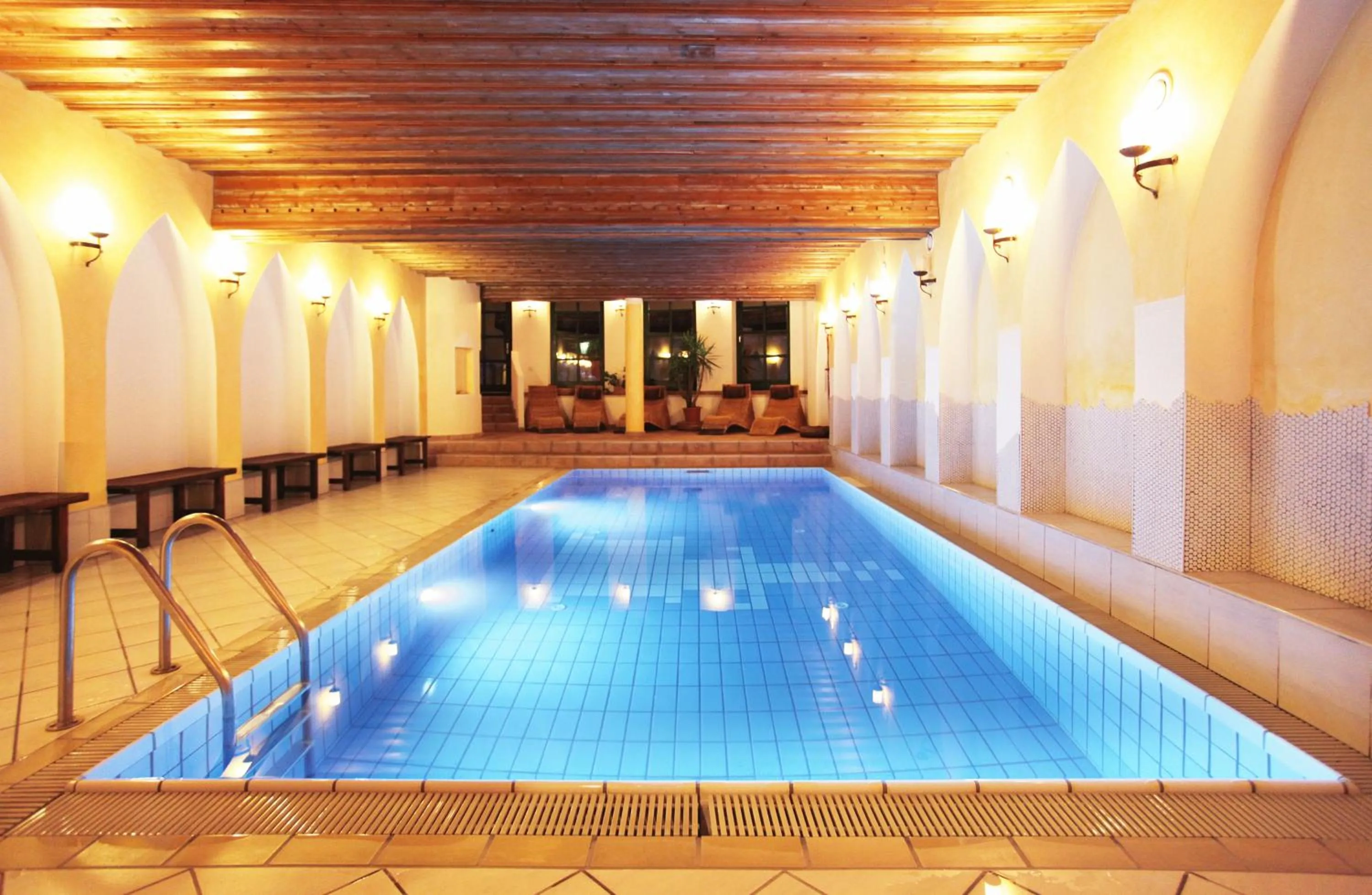 Swimming pool in Hotel Unterbrunn Apartments & Gästehaus