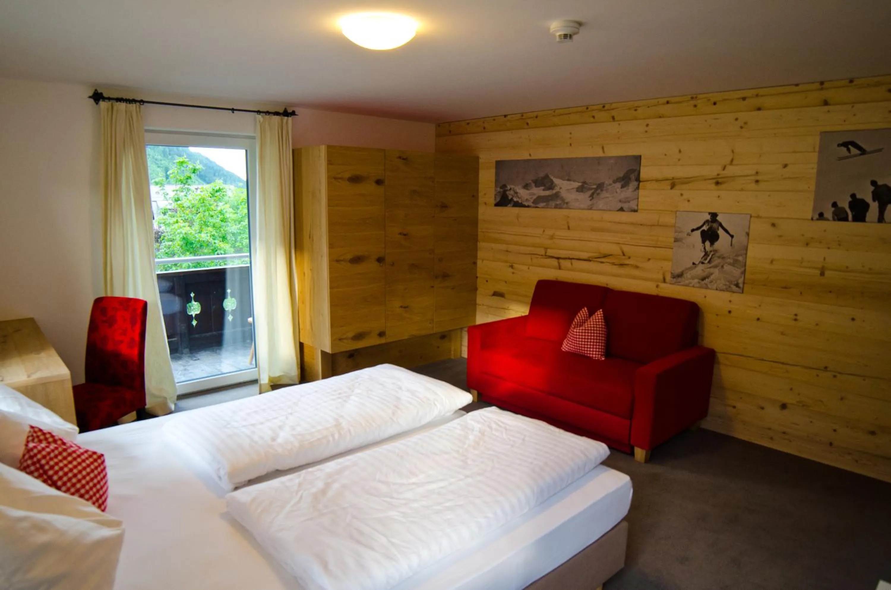 Bed in Hotel Unterbrunn Apartments & Gästehaus