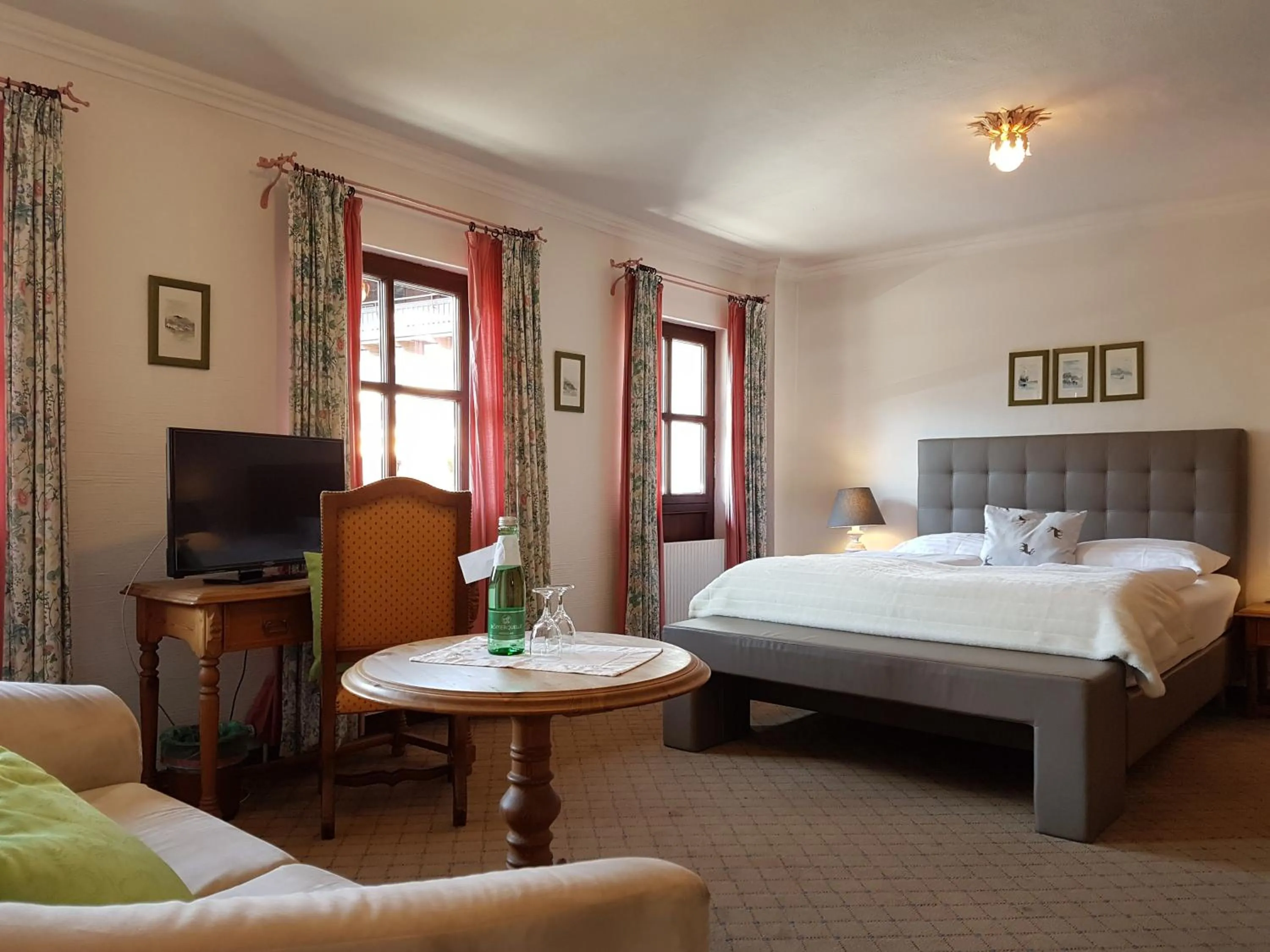Bed in Hotel Unterbrunn Apartments & Gästehaus