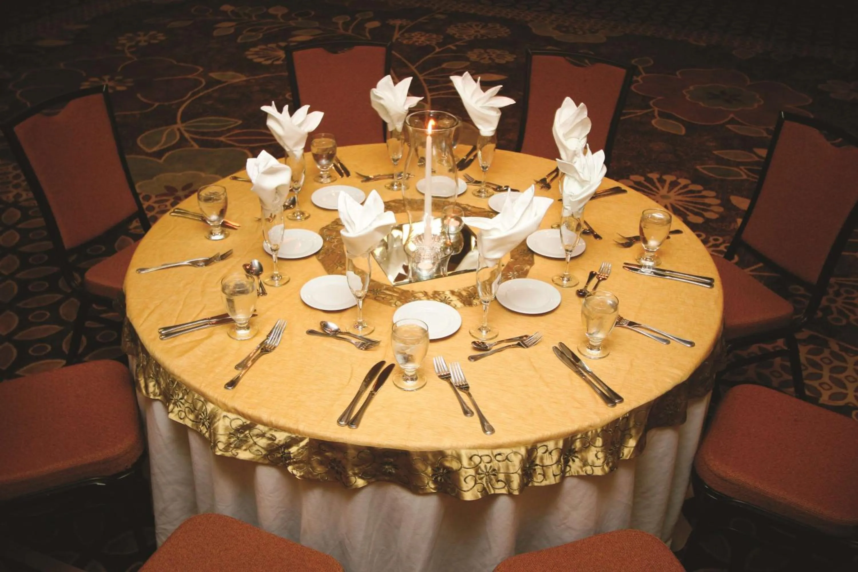 Meeting/conference room in Doubletree Suites by Hilton at The Battery Atlanta