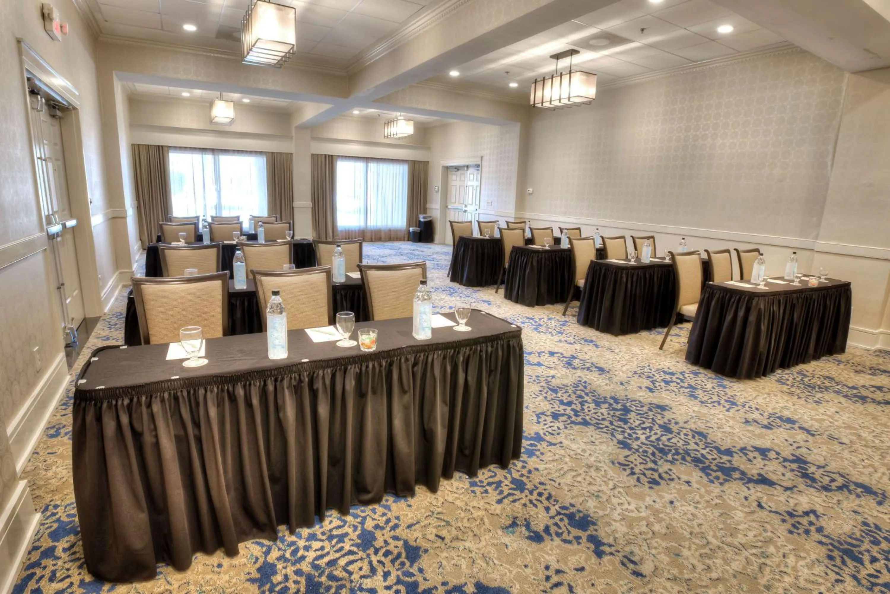 Meeting/conference room in Doubletree Suites by Hilton at The Battery Atlanta