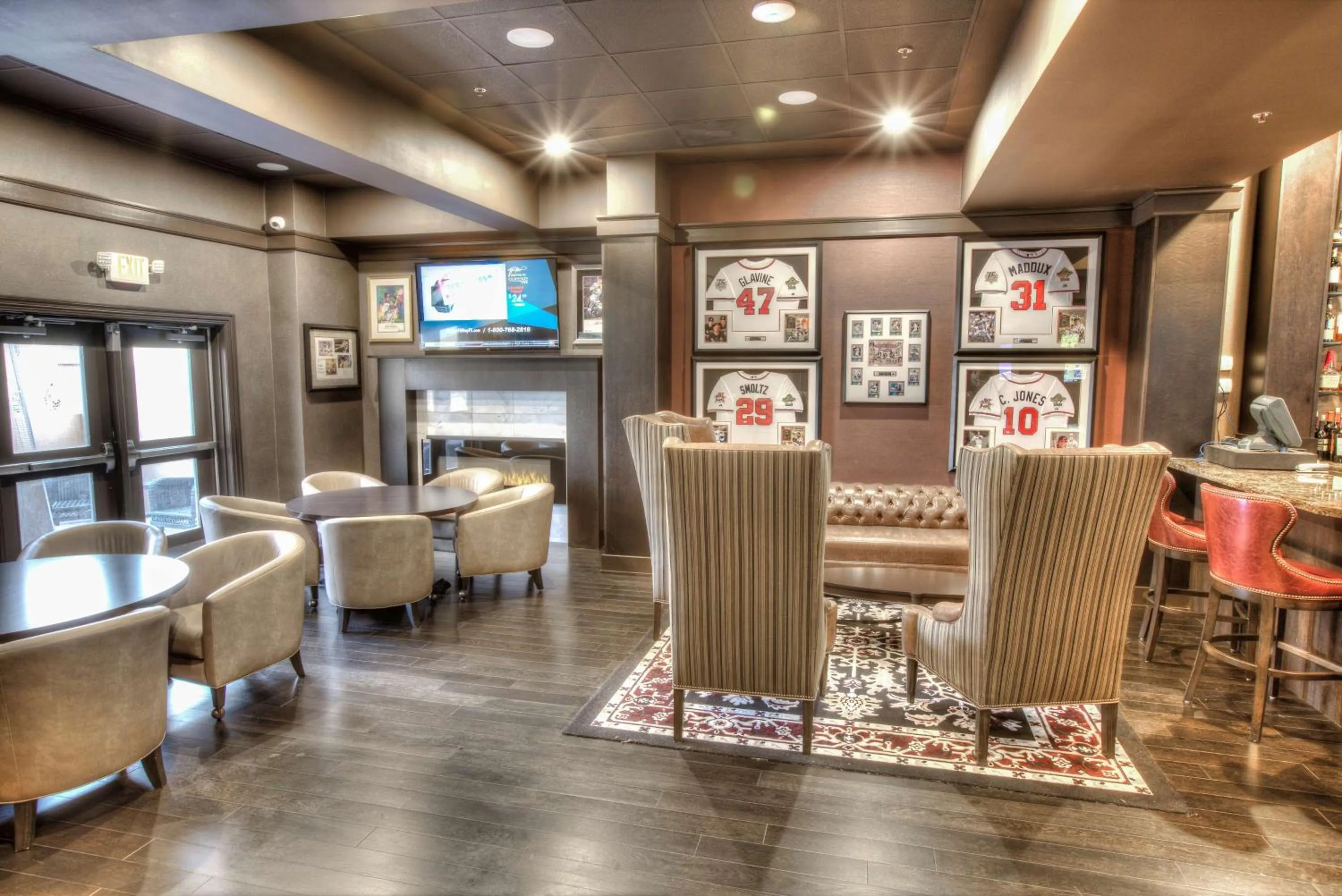 Lounge or bar in Doubletree Suites by Hilton at The Battery Atlanta