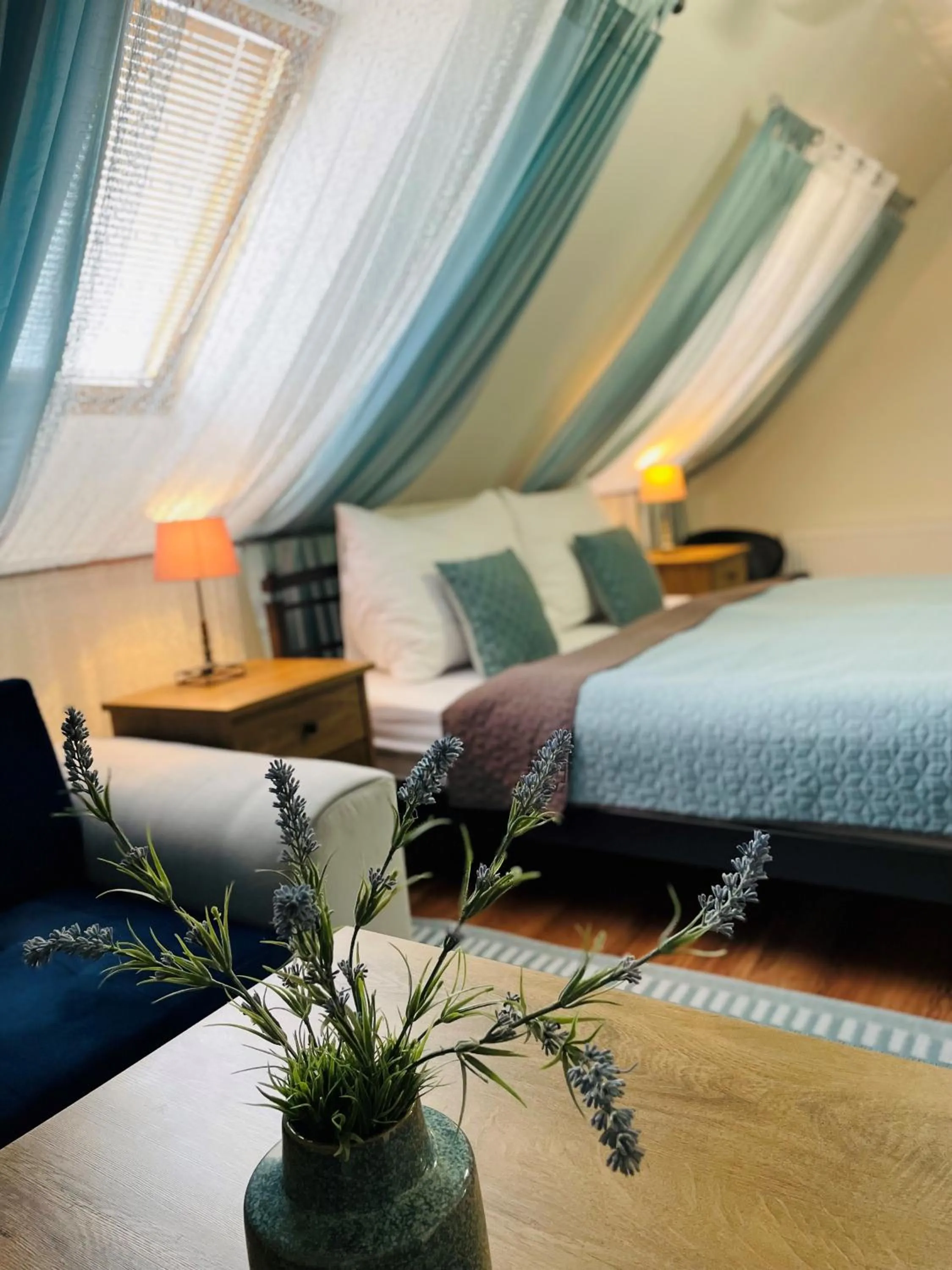 Bed in Hotel Marcincak***