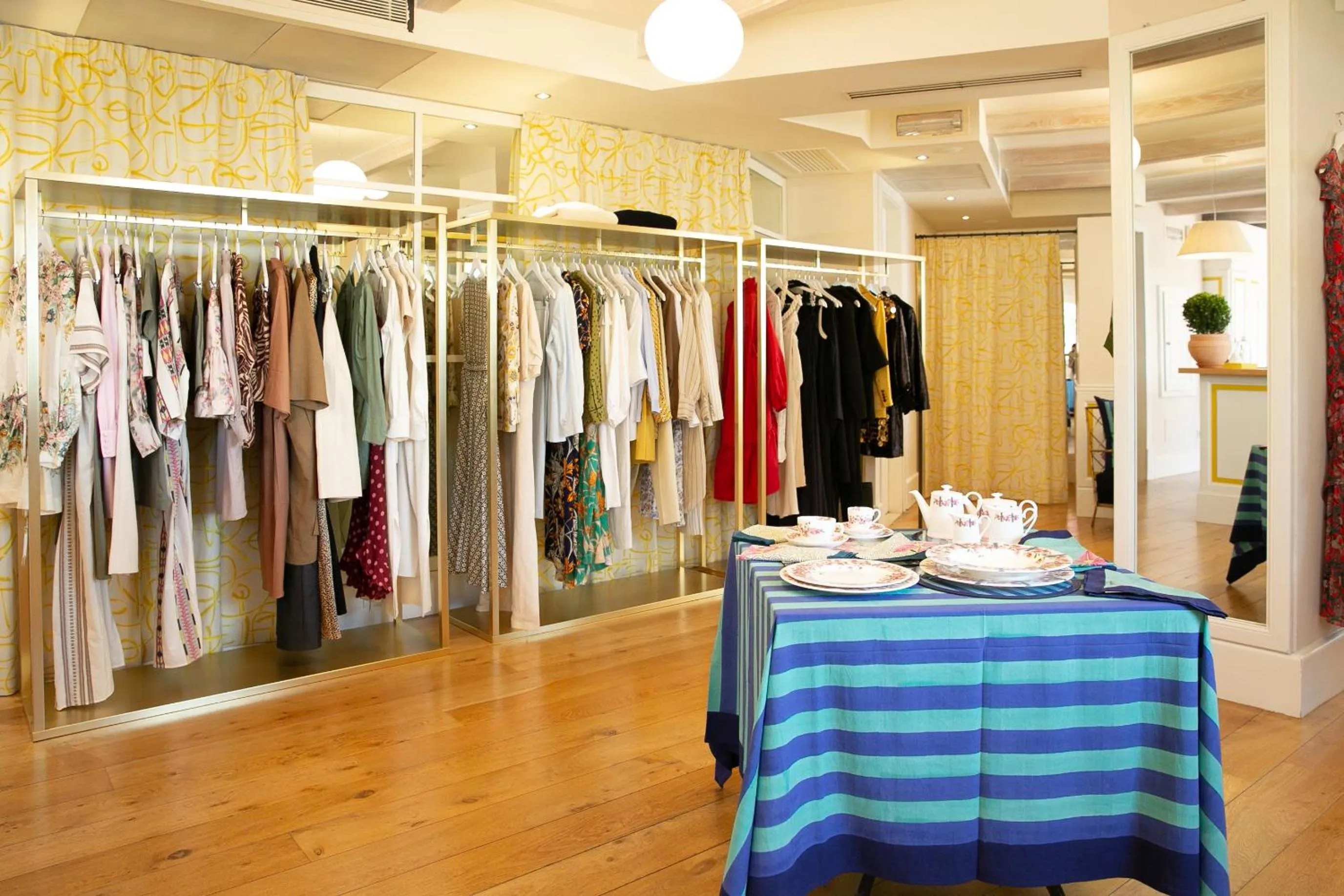 Shopping Area in Il Pellicano