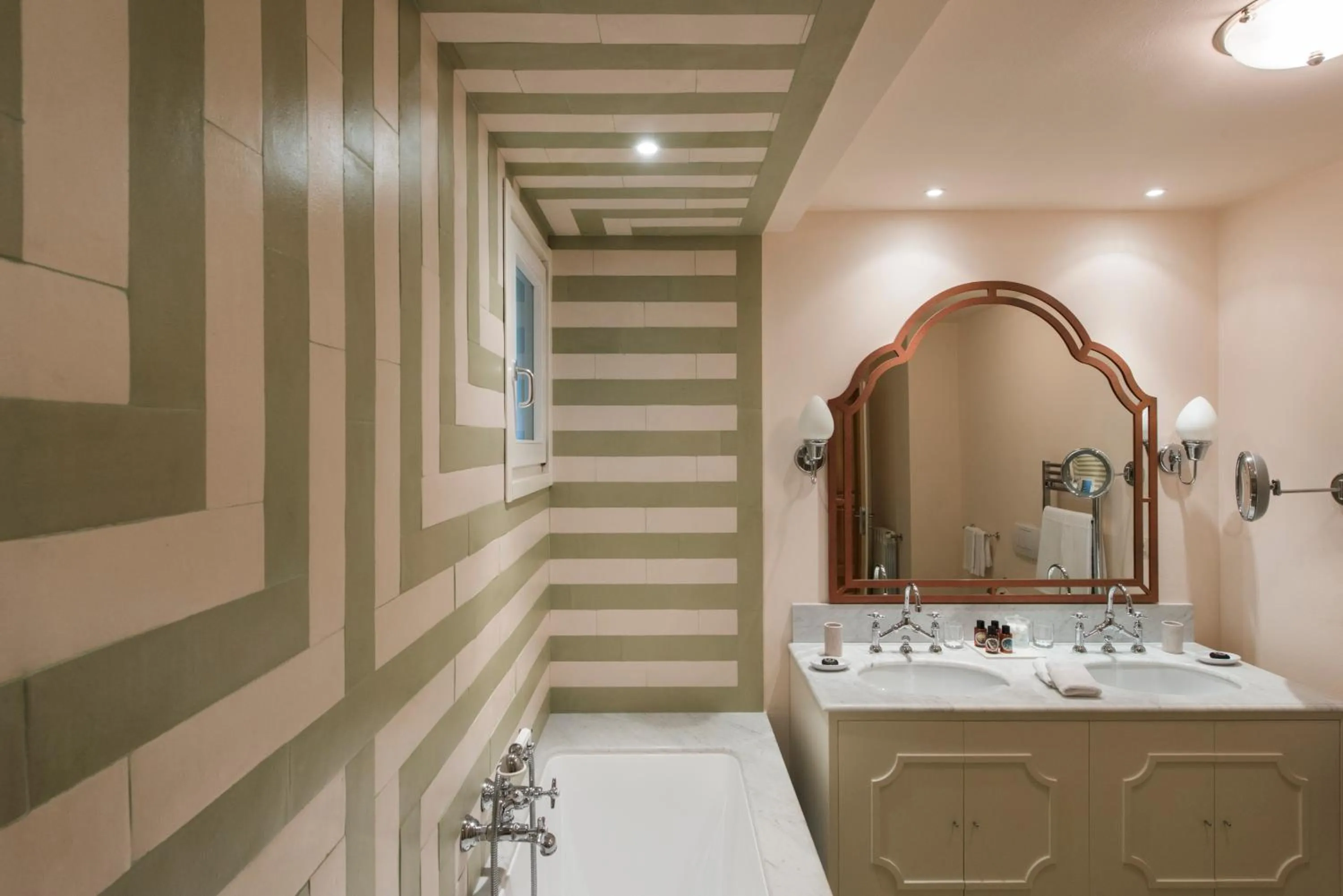 Bathroom in Il Pellicano