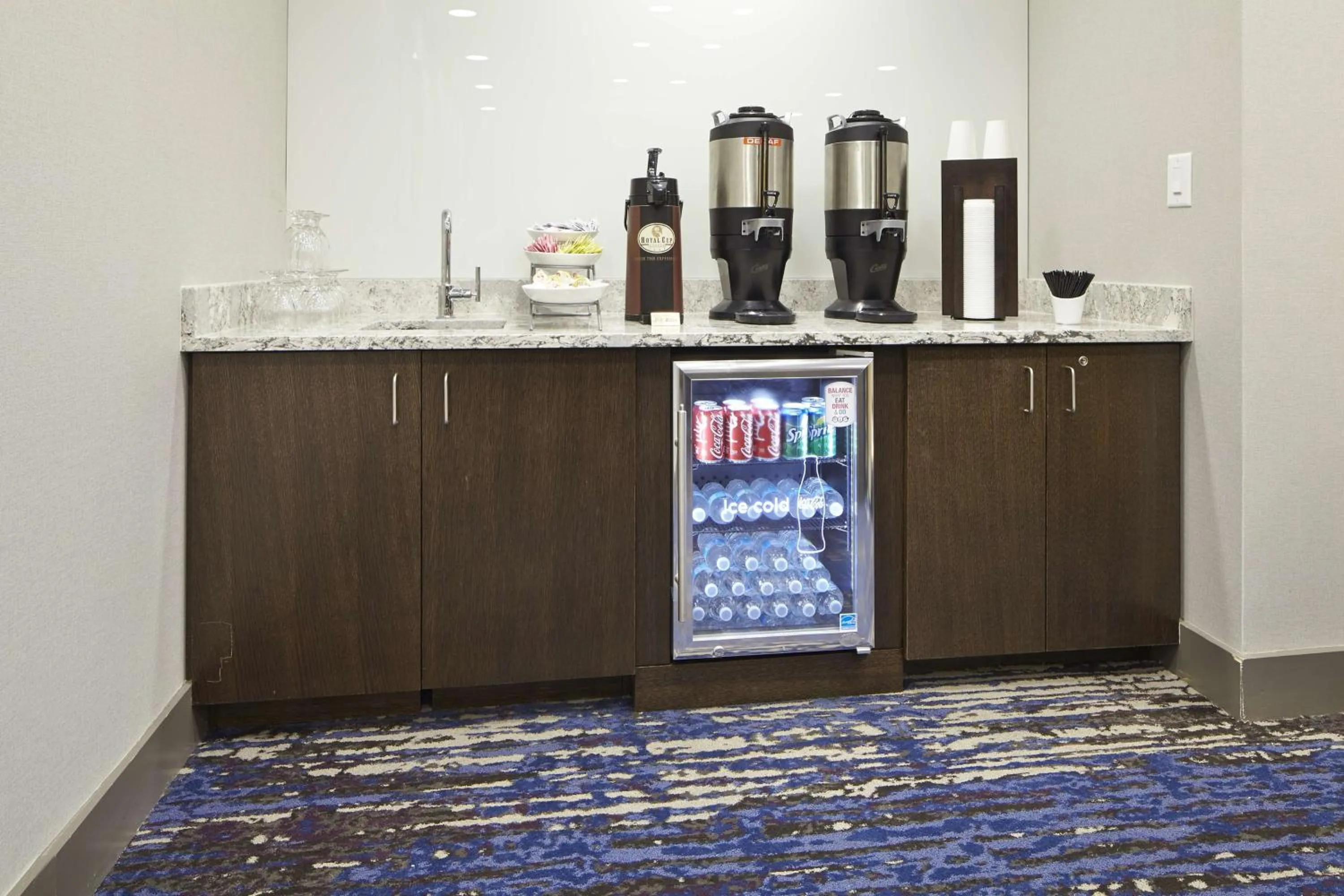 Dining area in Embassy Suites by Hilton Atlanta Galleria
