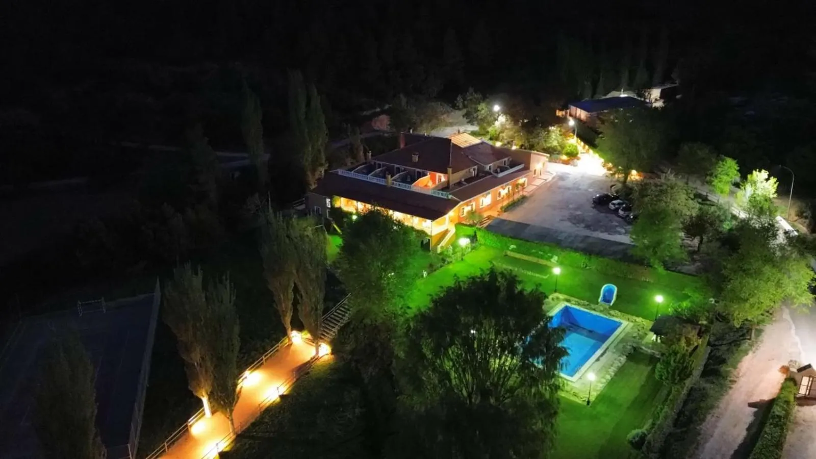 Property building in Hospedium Hotel Val de Pinares