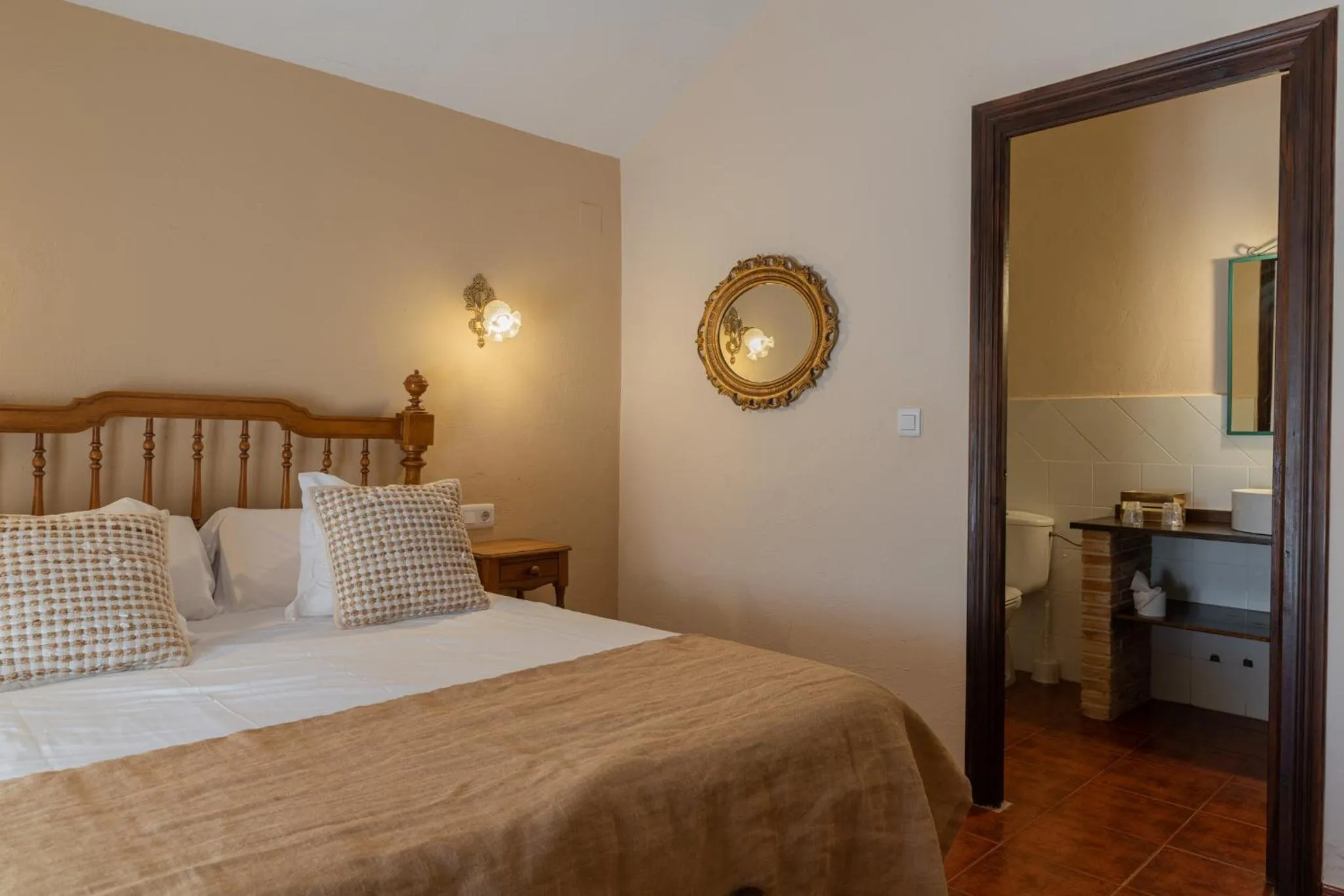Photo of the whole room, Bed in Hospedium Hotel Val de Pinares