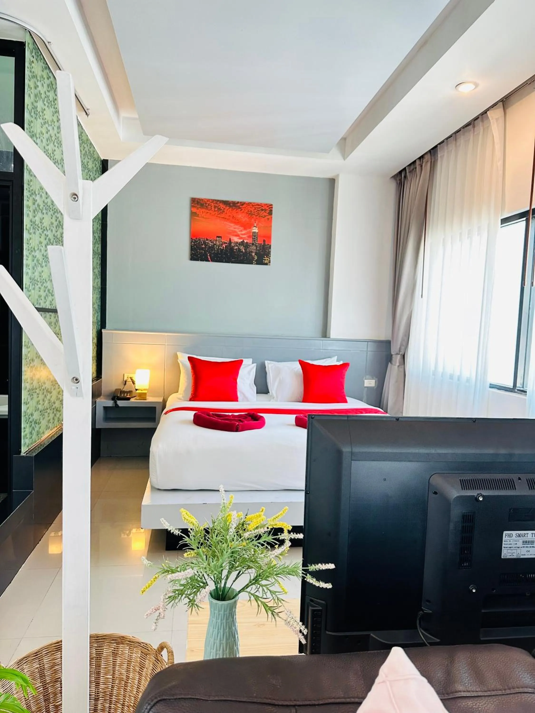 Bedroom, Bed in PJ Patong Resortel