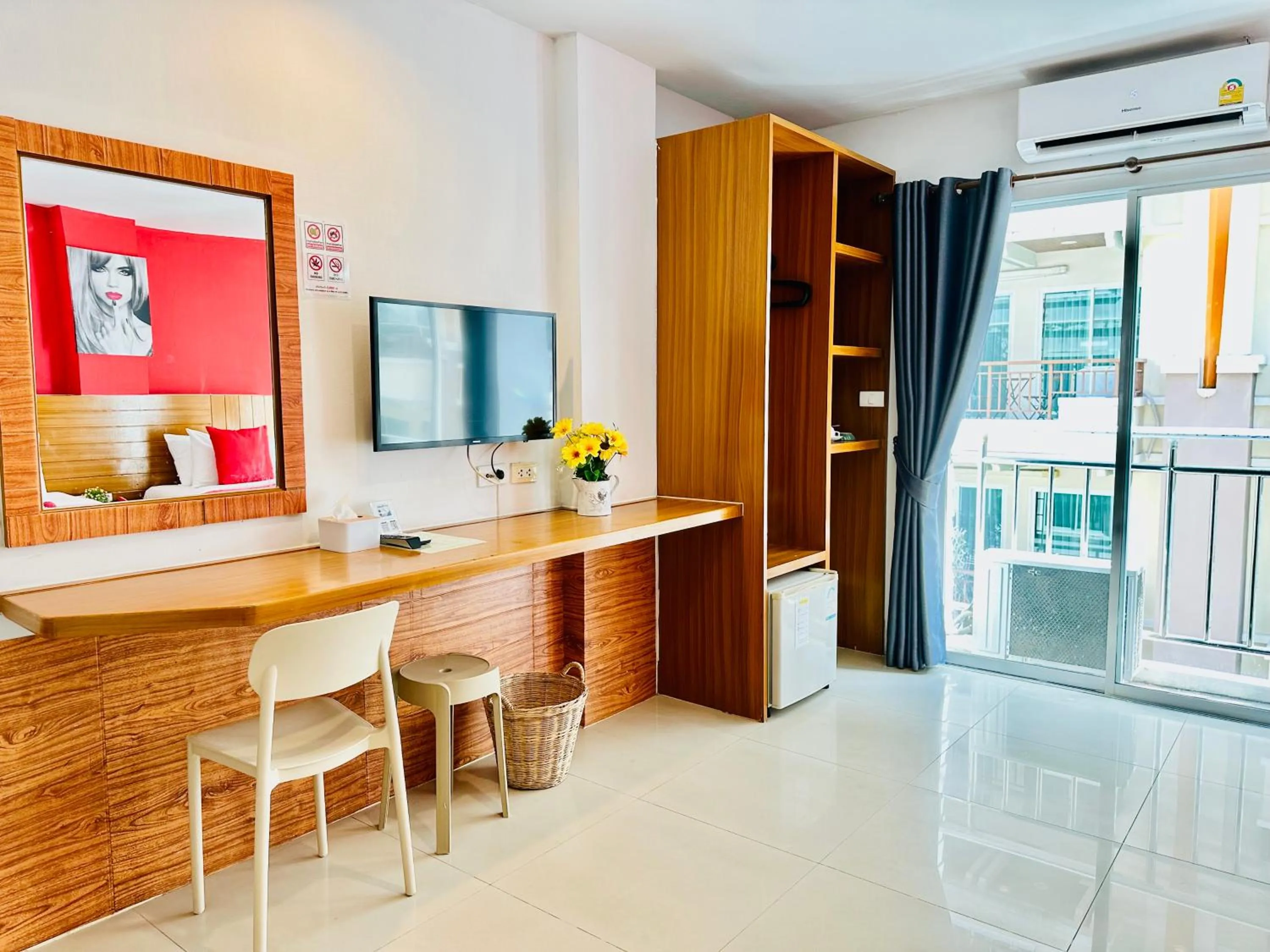 TV and multimedia in PJ Patong Resortel