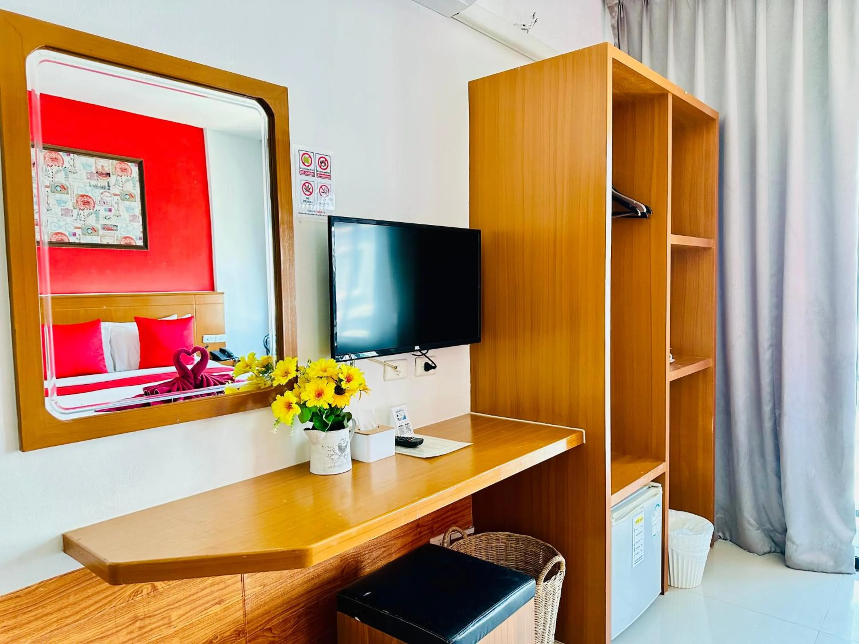 TV and multimedia in PJ Patong Resortel