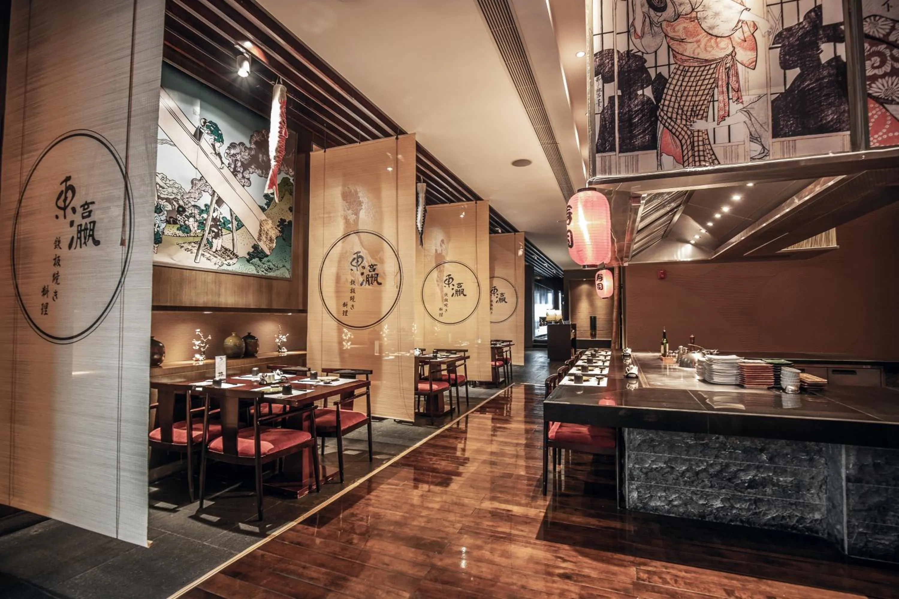 Restaurant/places to eat in Crowne Plaza Yichang by IHG