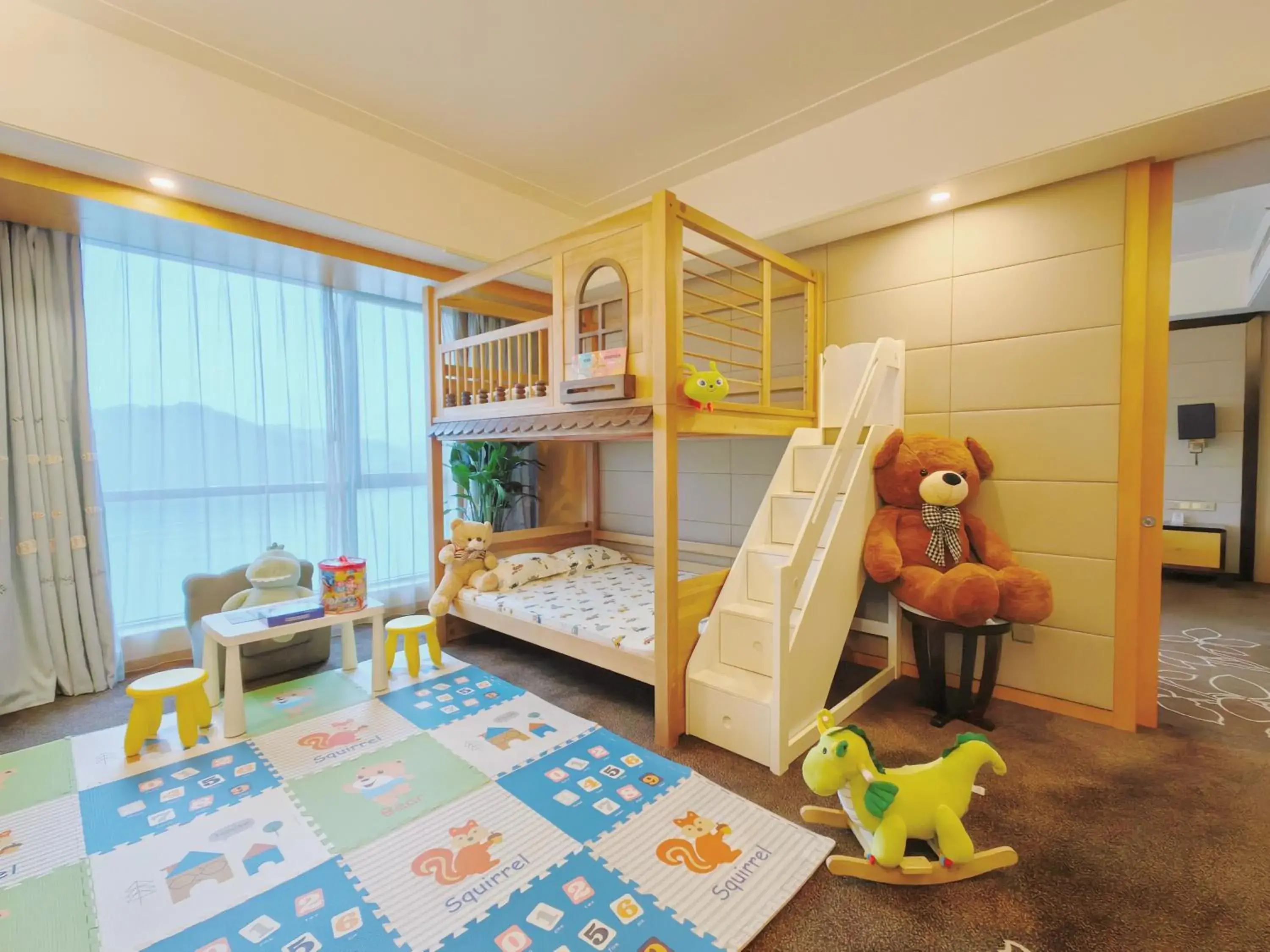 bunk bed, Bed in Crowne Plaza Yichang by IHG bunk bed, Bed in Crowne Plaza Yichang by IHG