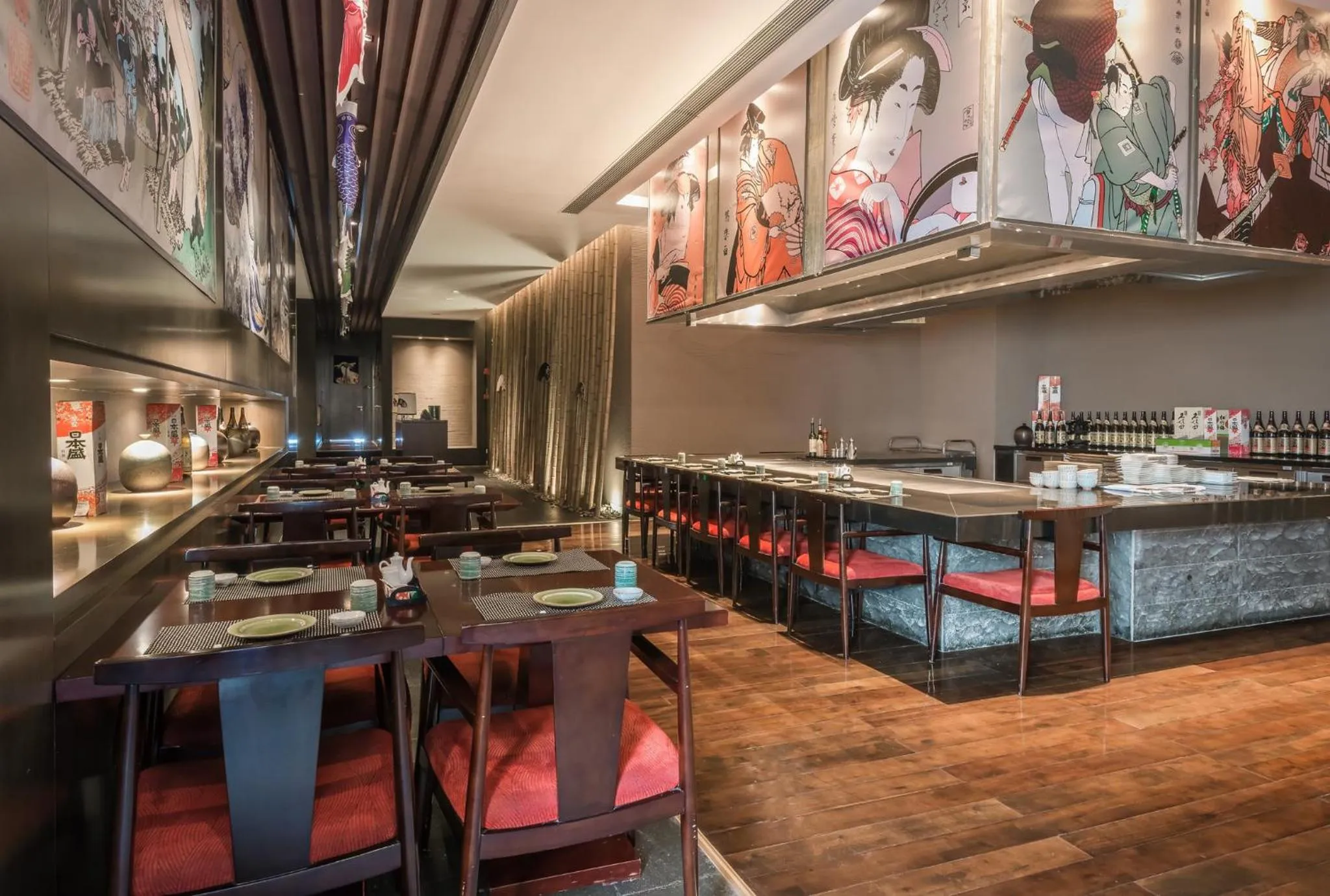 Restaurant/places to eat in Crowne Plaza Yichang by IHG