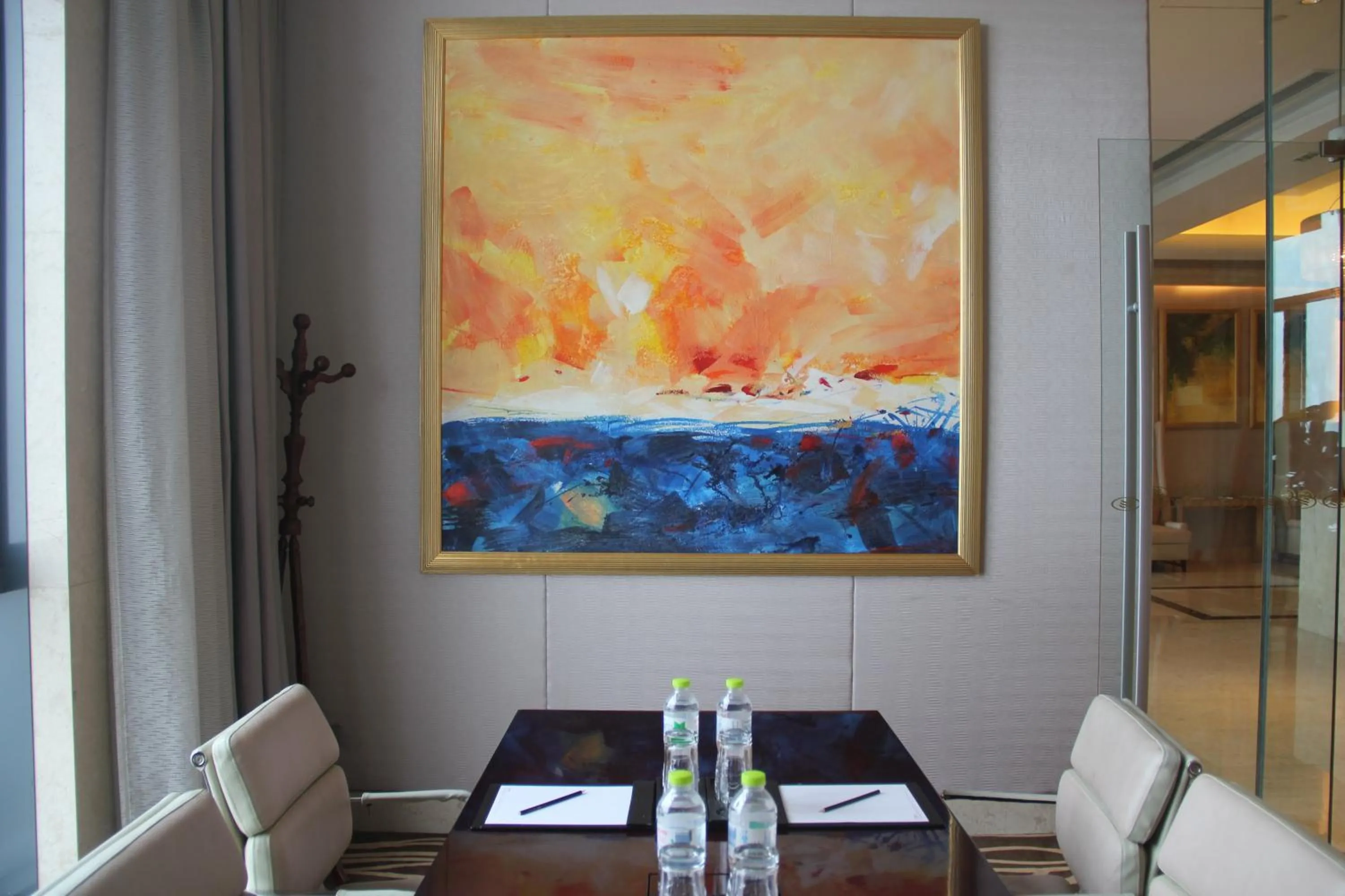 Meeting/conference room in Crowne Plaza Yichang by IHG