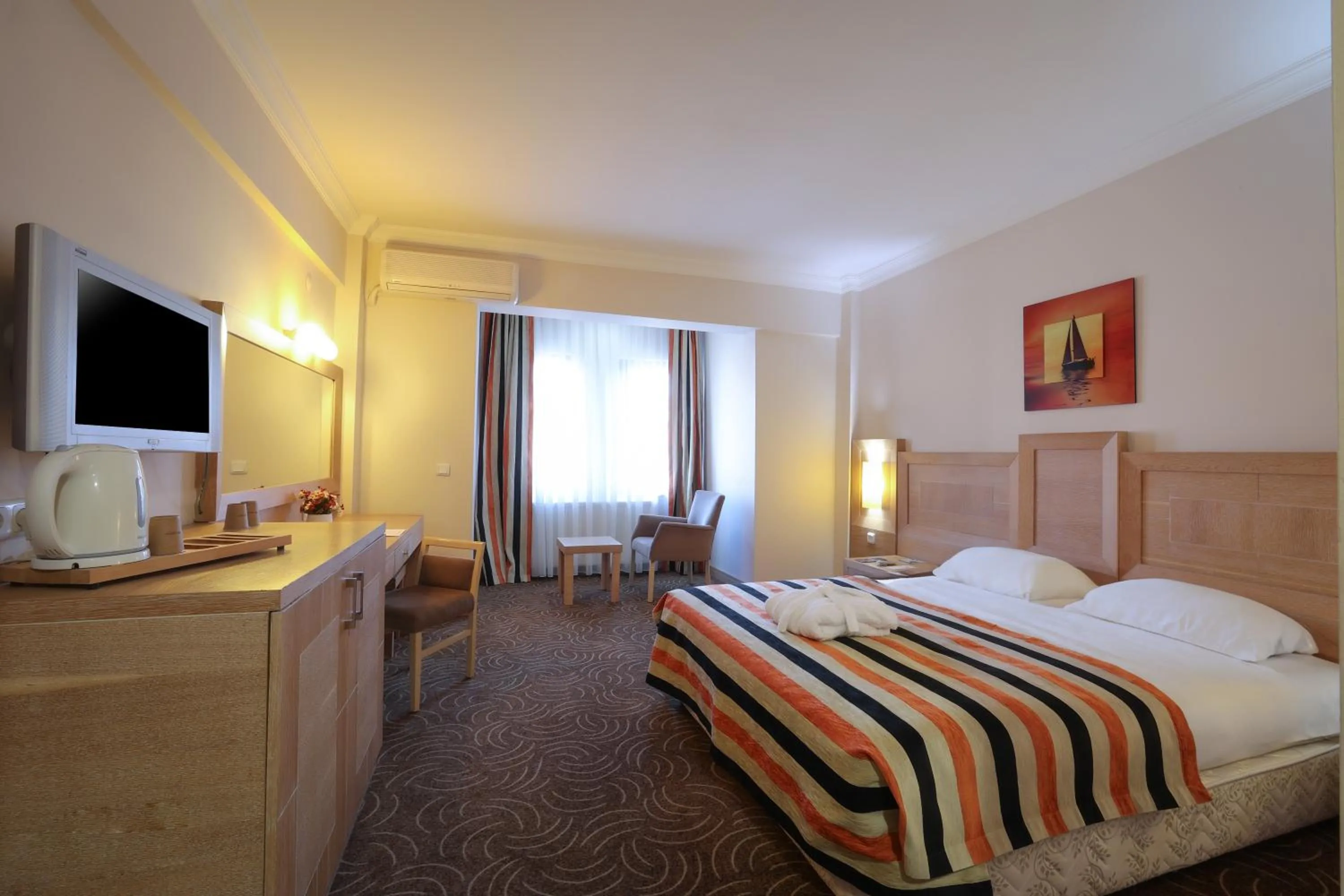 Photo of the whole room, Bed in Crystal Kaymakli Hotel & Spa