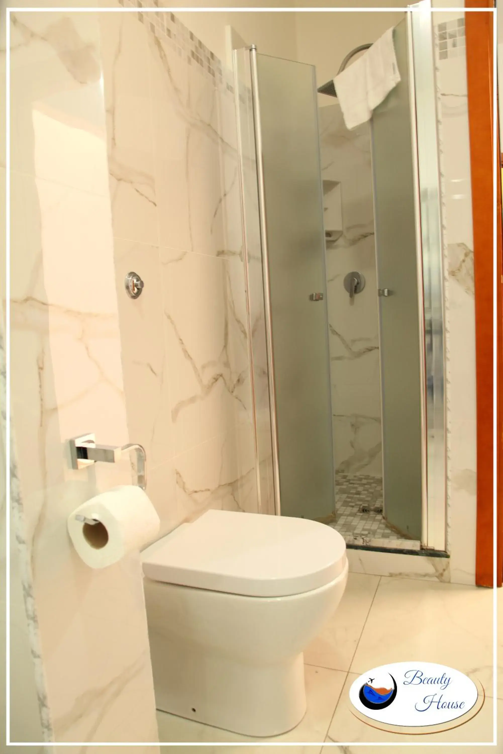 Suite with Balcony - single occupancy in Beauty House Suite with Balcony - single occupancy in Beauty House