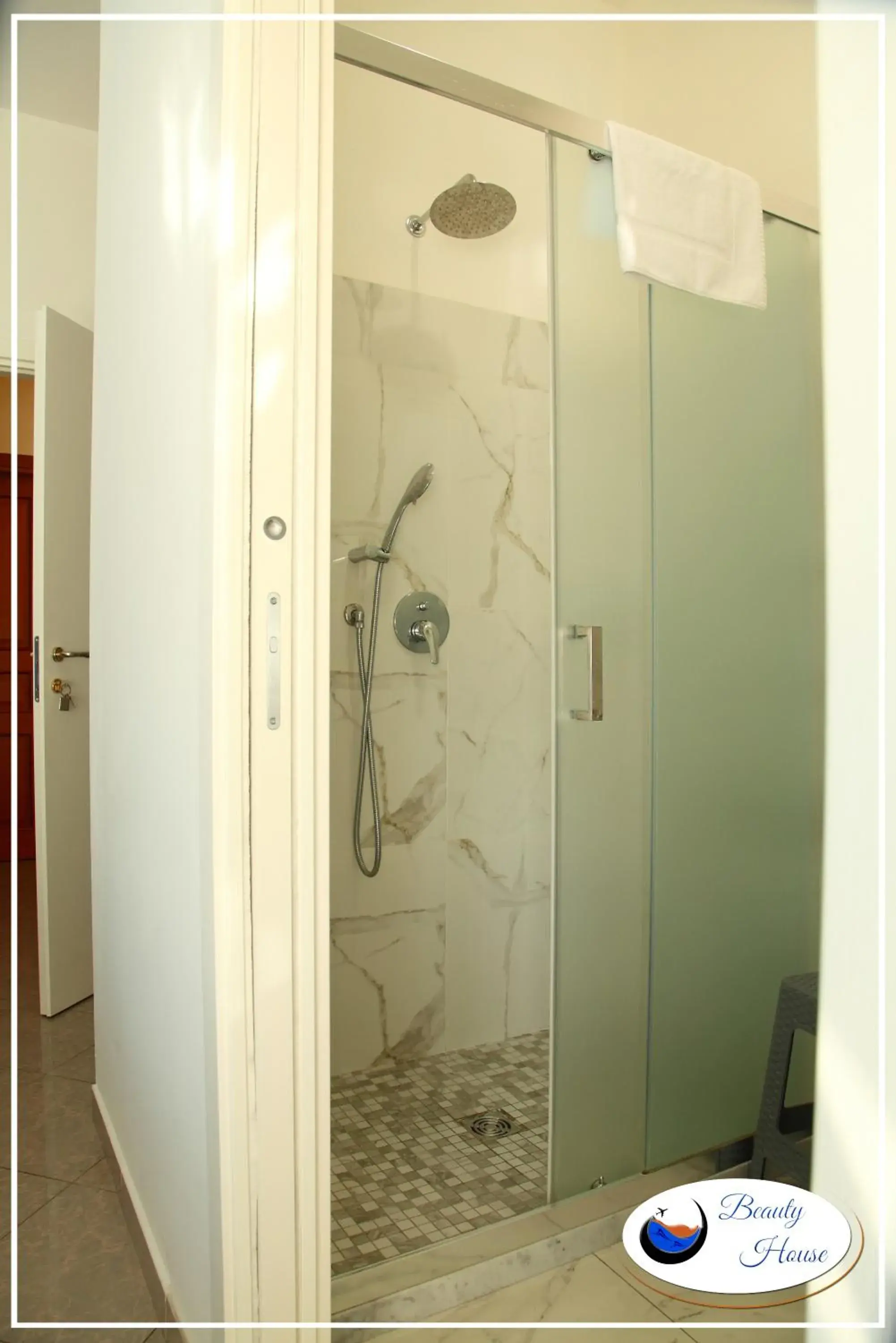 Quadruple Room with Balcony - single occupancy in Beauty House Quadruple Room with Balcony - single occupancy in Beauty House