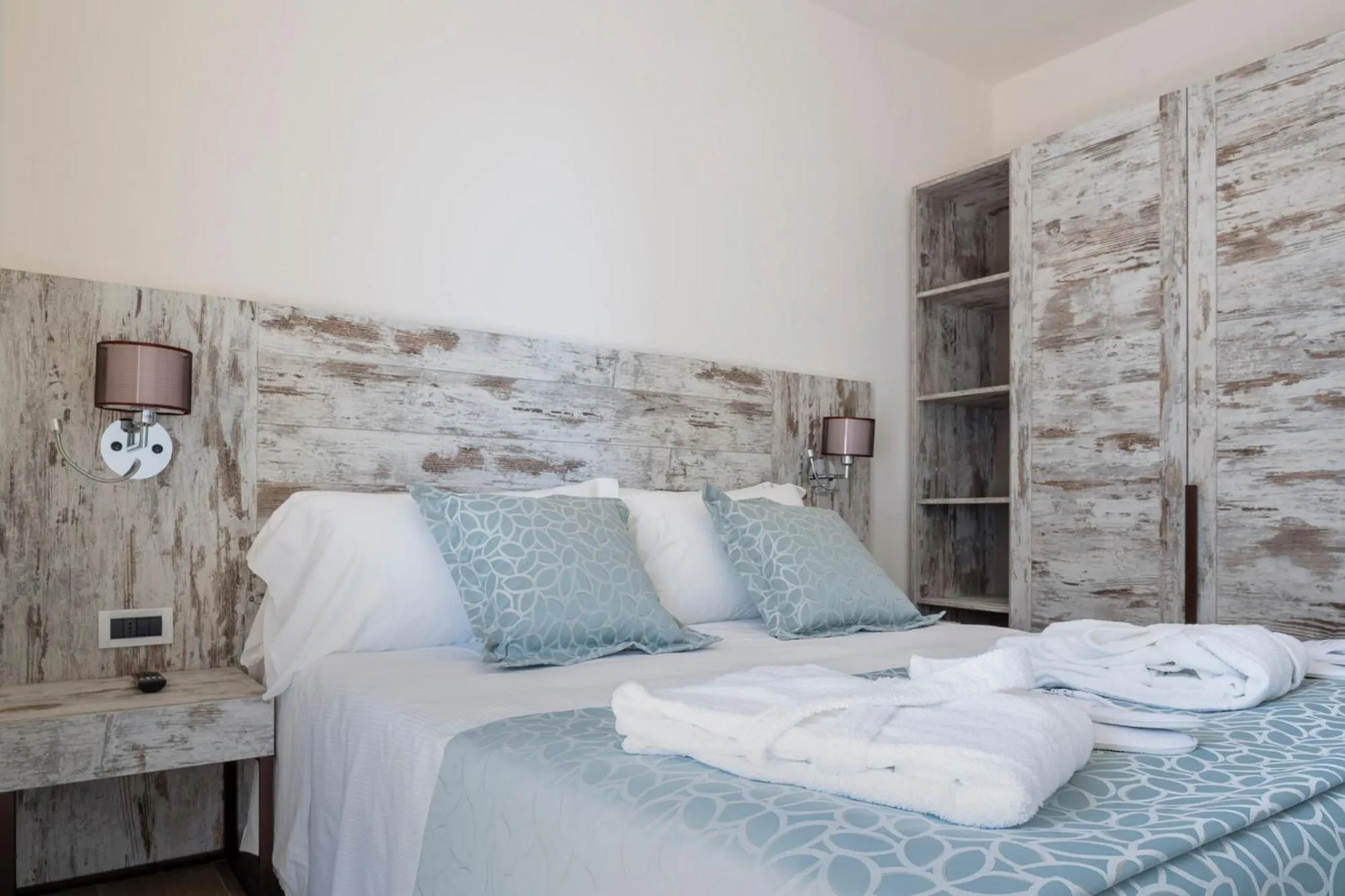 Bedroom, Bed in Hotel Ambassador