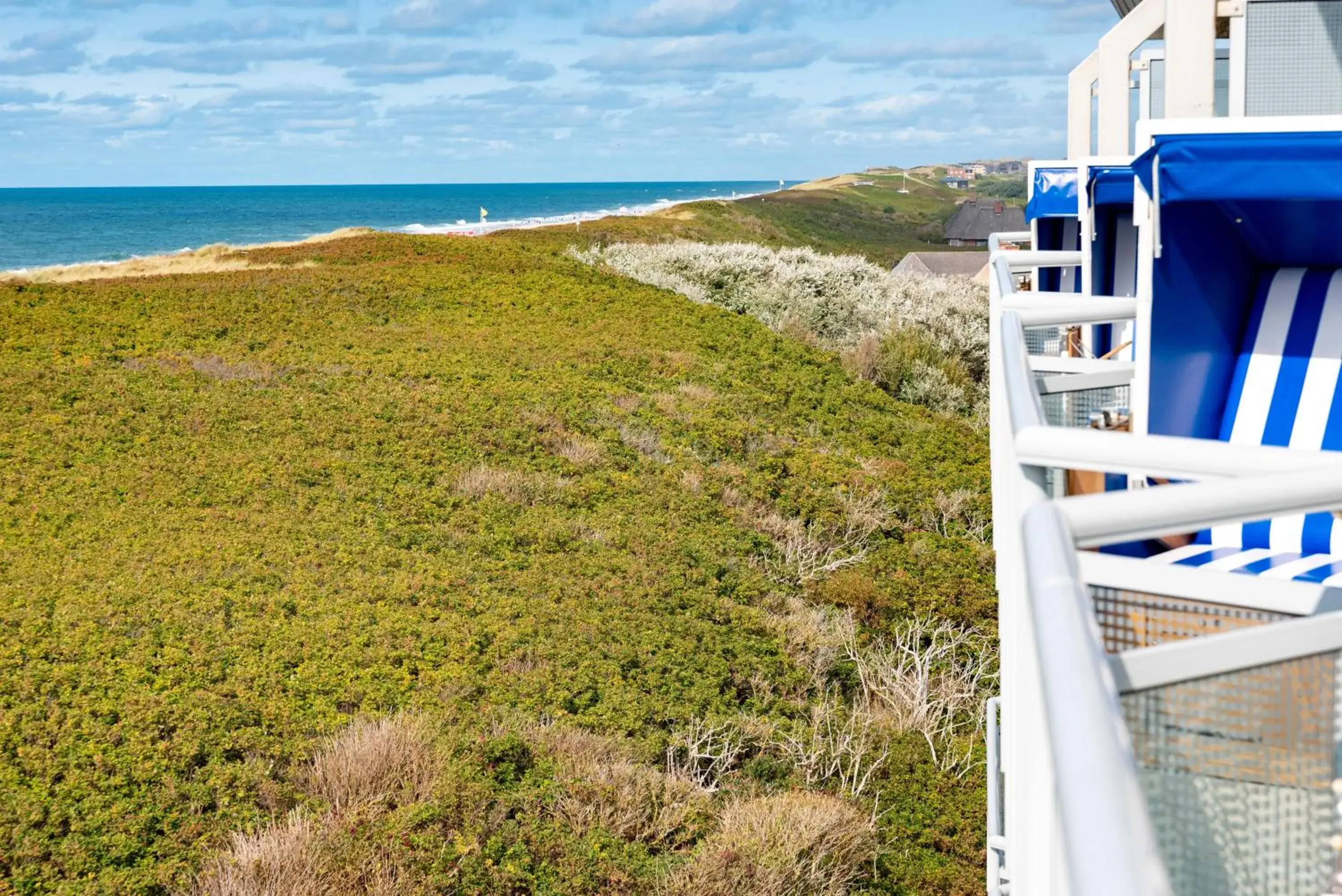 Deluxe Double Room with Balcony and Sea View - single occupancy in Wyn. Strandhotel Sylt Deluxe Double Room with Balcony and Sea View - single occupancy in Wyn. Strandhotel Sylt