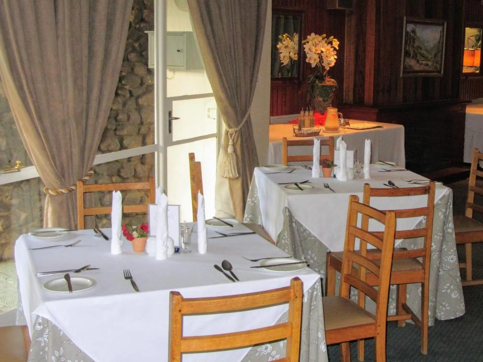 Restaurant/places to eat in Umtali Country Inn