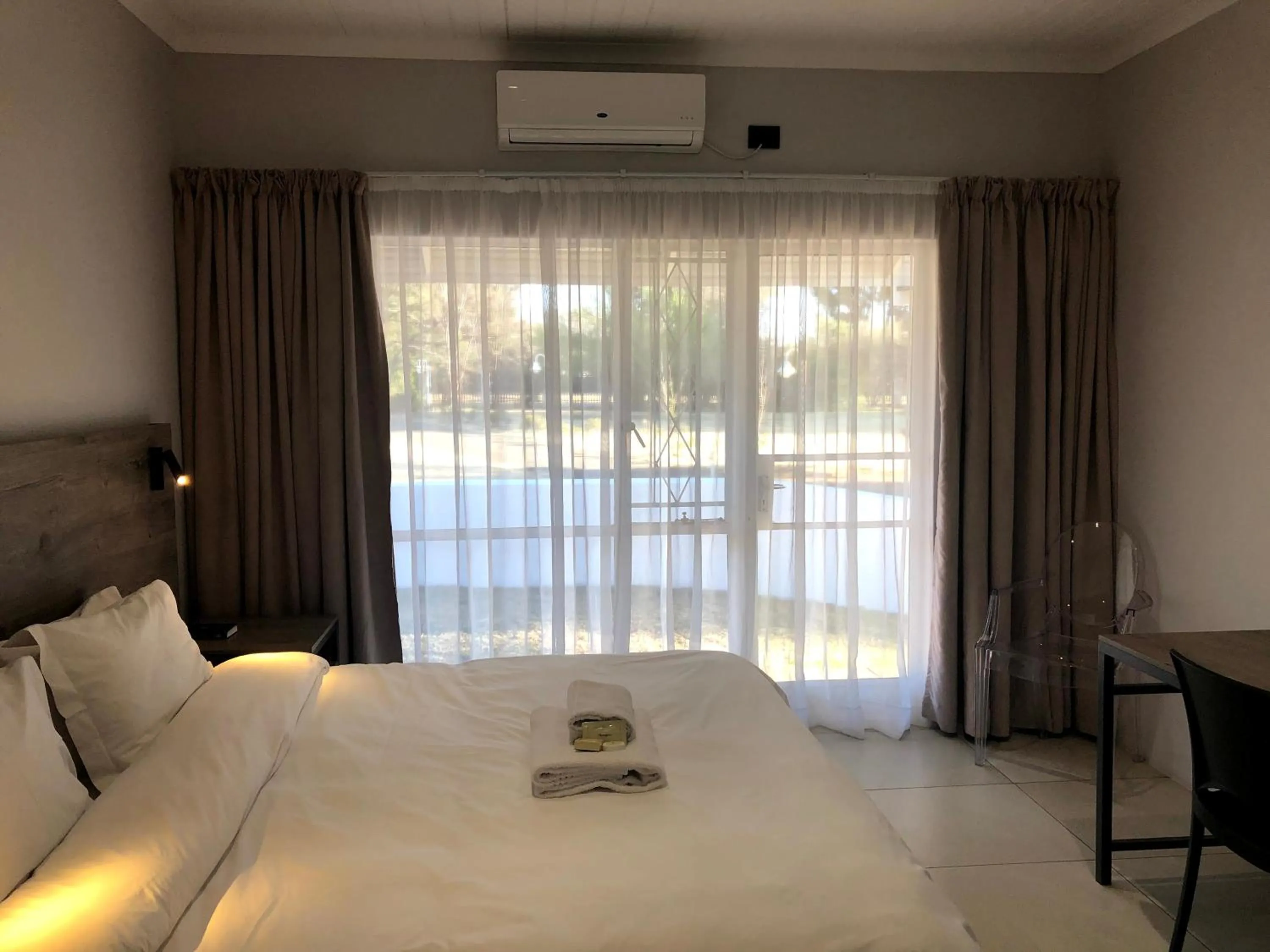 Bed in Umtali Country Inn