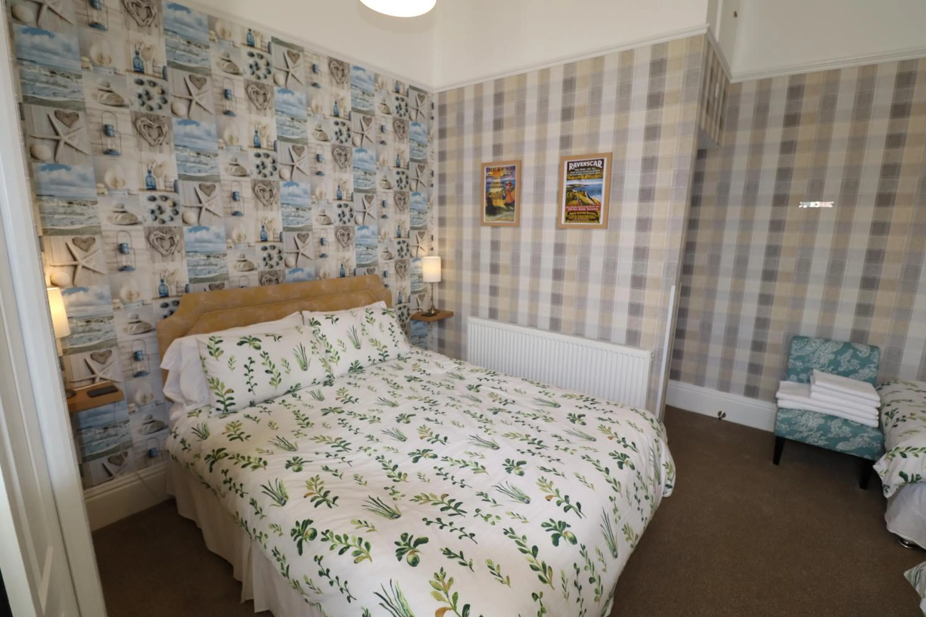 Bed in The Raincliffe Hotel