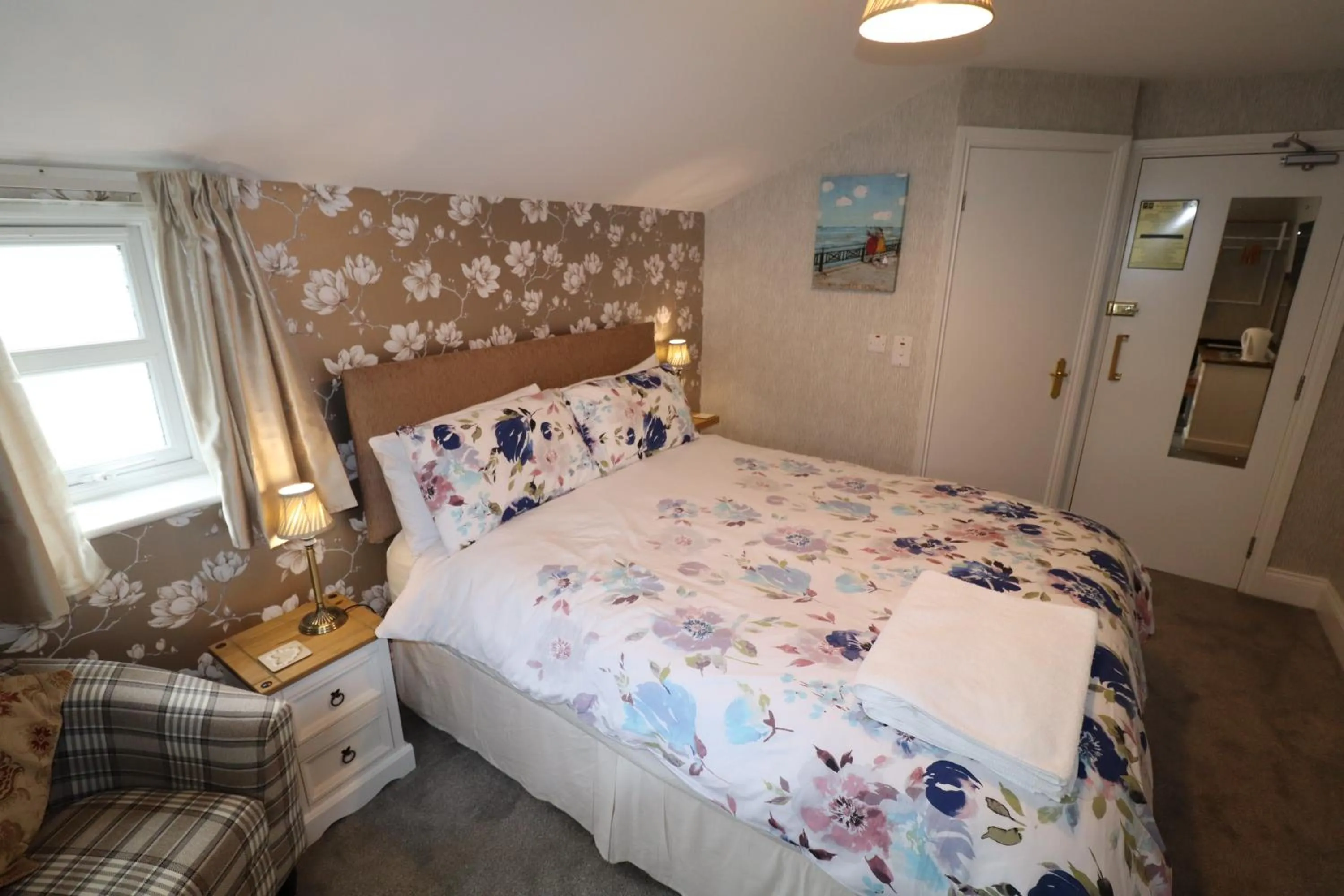 Bed in The Raincliffe Hotel